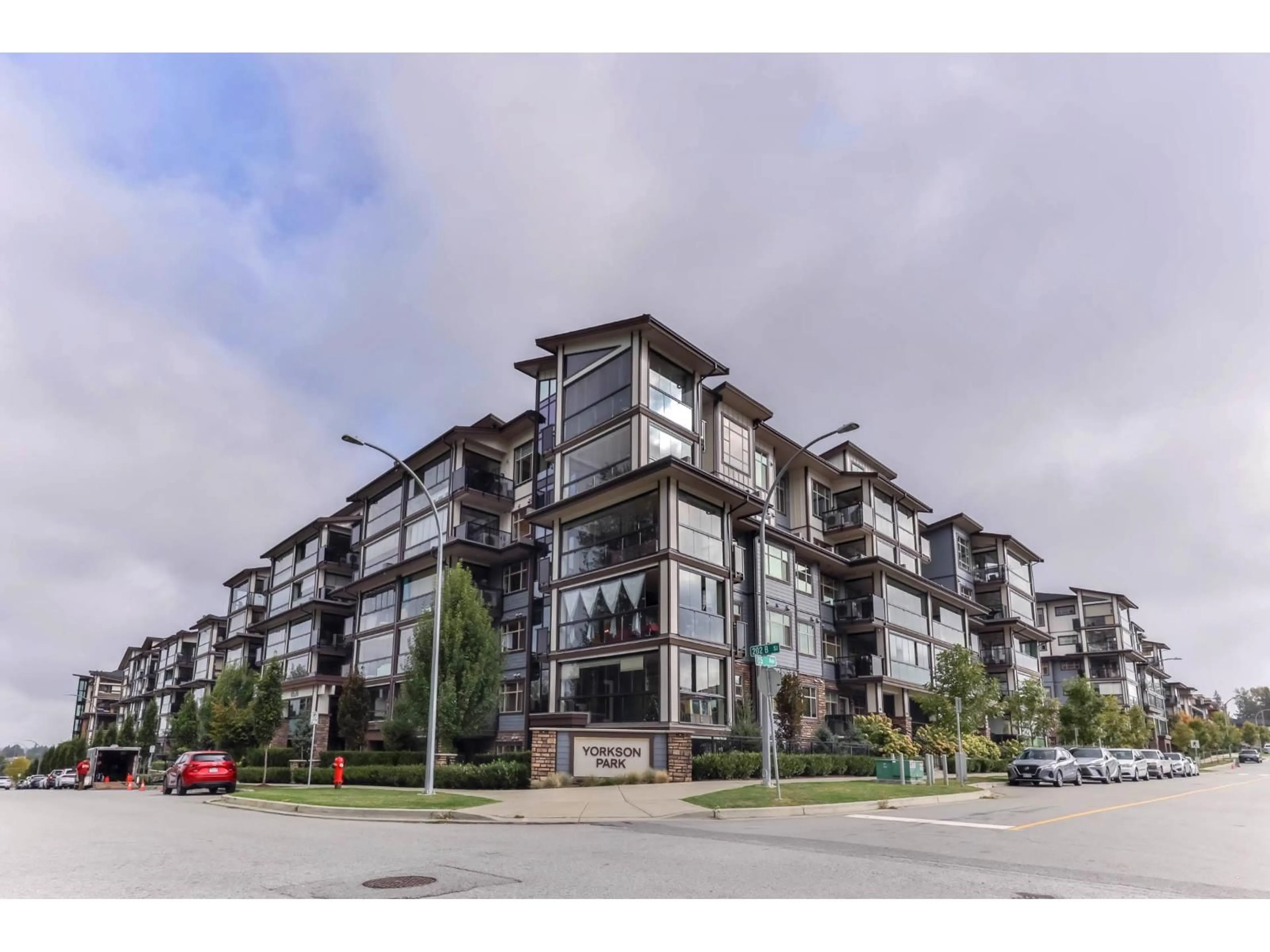 Unknown for 206 - 8526 202B, Langley British Columbia V2Y3L3