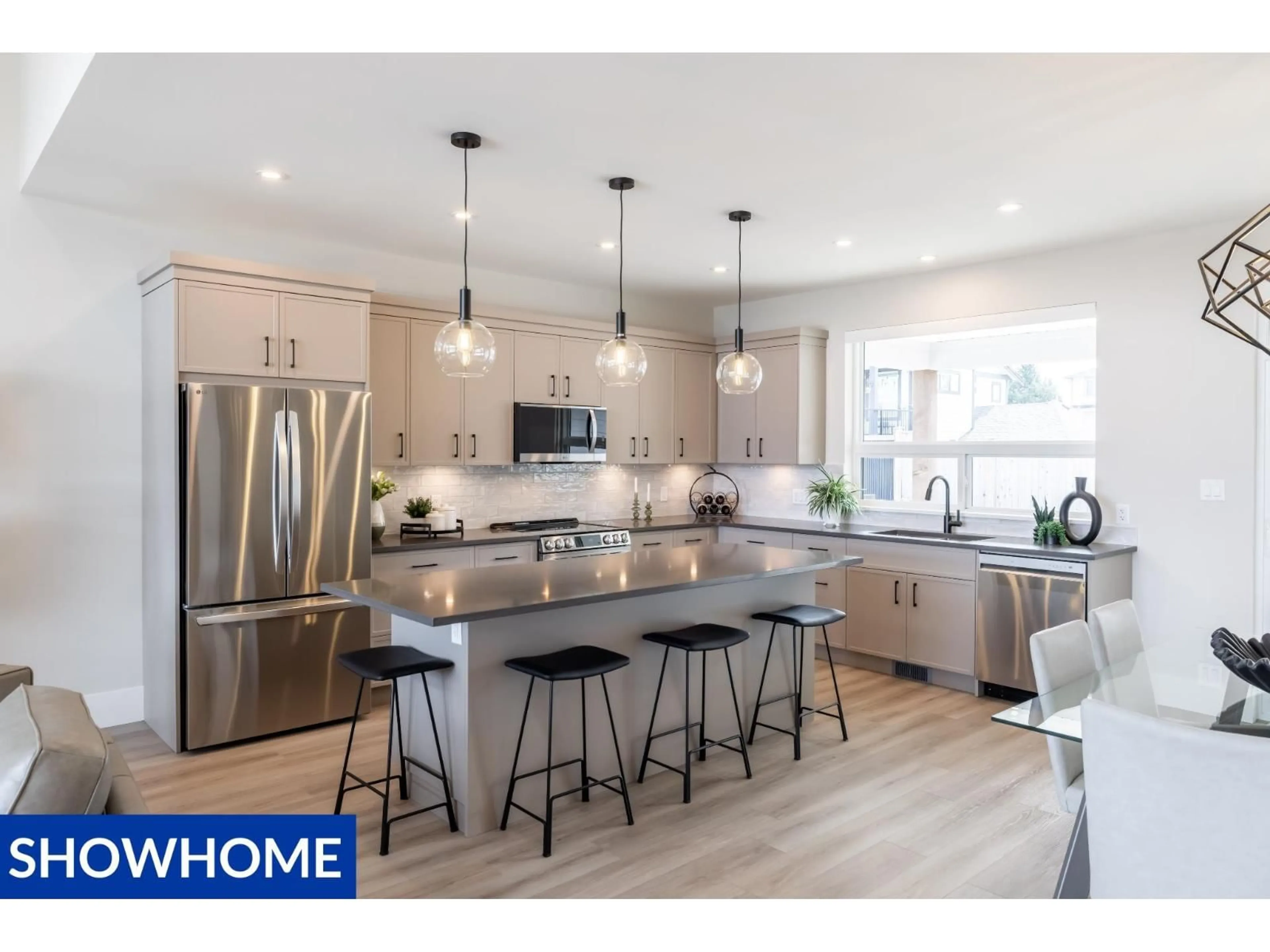 Open concept kitchen, unknown for 47280 VALERIE PLACE, Chilliwack British Columbia V2P7W9
