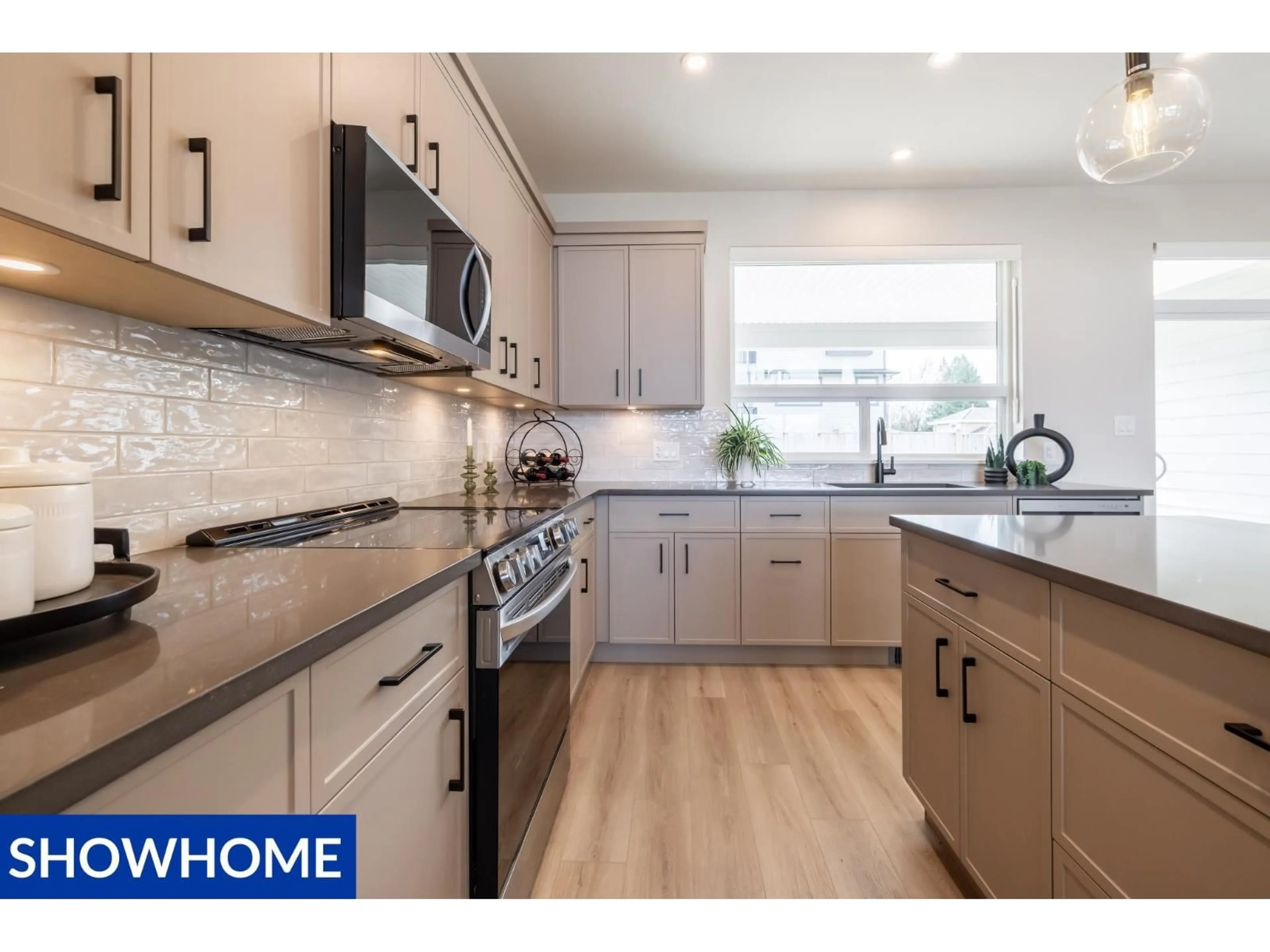 Open concept kitchen, unknown for 47280 VALERIE PLACE, Chilliwack British Columbia V2P7W9