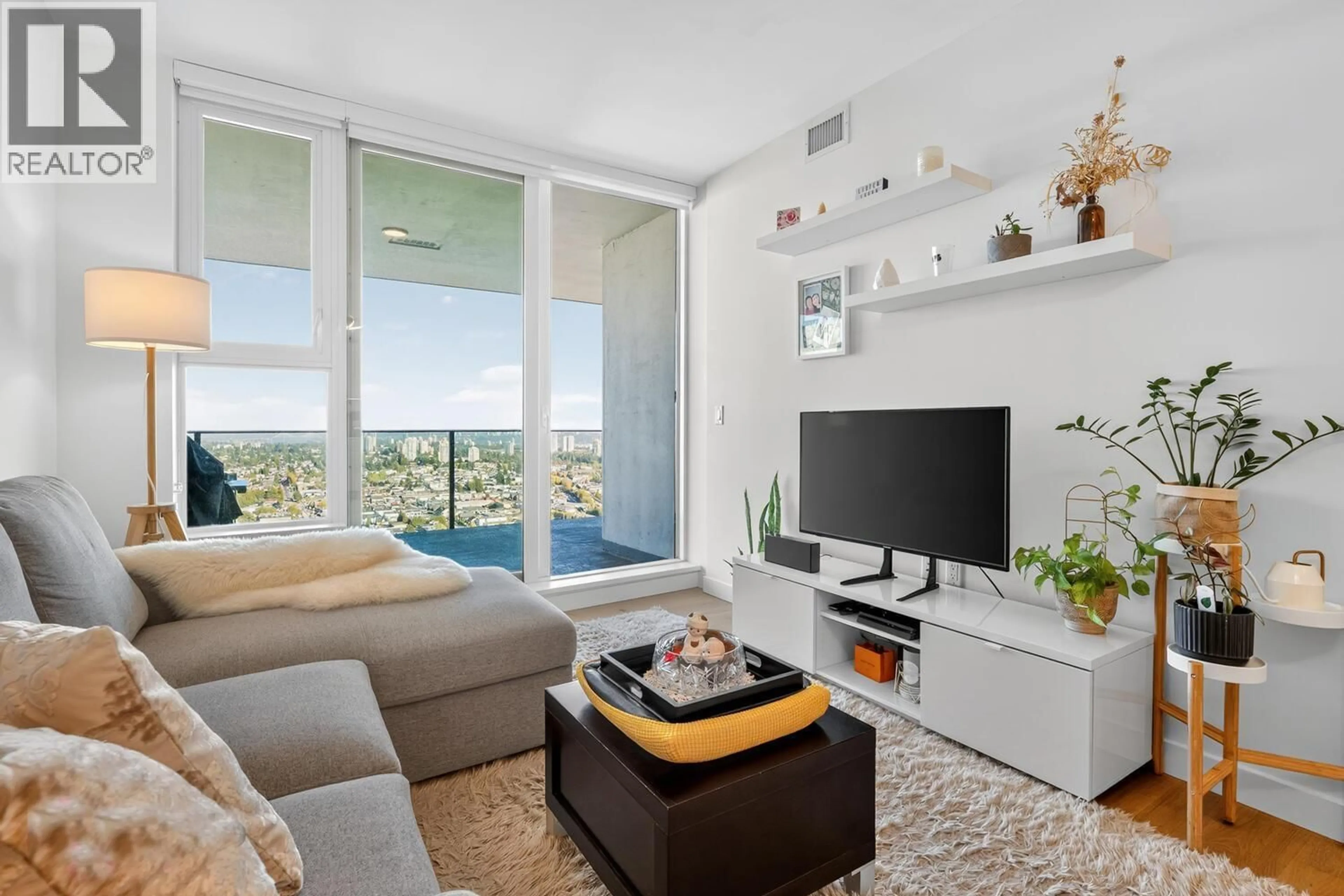 Living room with furniture, unknown for 3604 - 6699 DUNBLANE AVENUE, Burnaby British Columbia V5H0J8