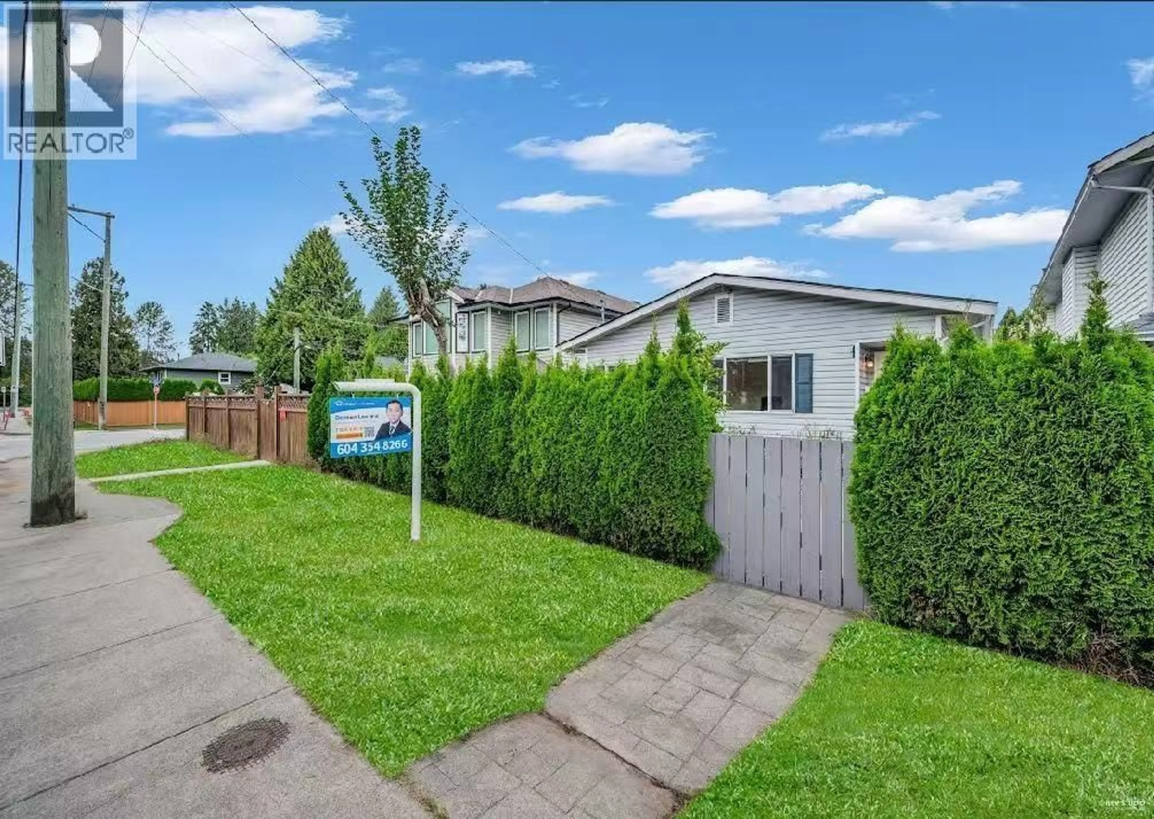 A pic from outside/outdoor area/front of a property/back of a property/a pic from drone, street for 2585 DAVIES AVENUE, Port Coquitlam British Columbia V3C2J8