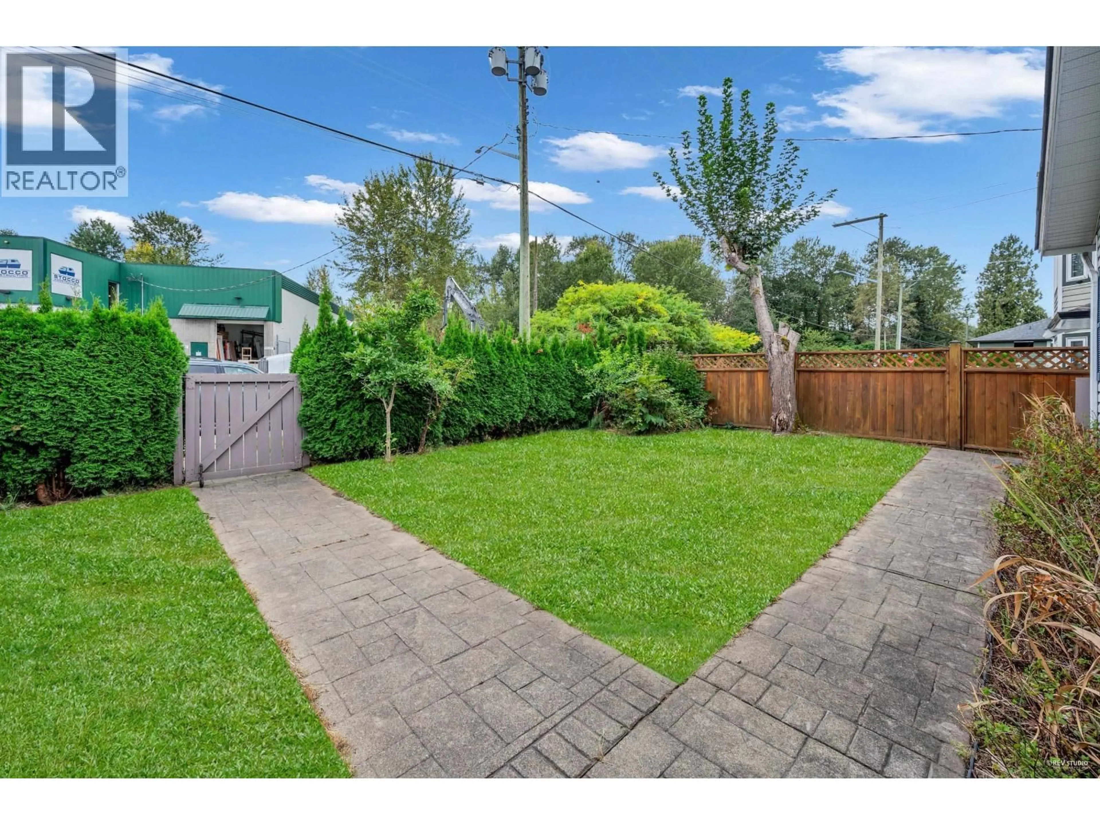 A pic from outside/outdoor area/front of a property/back of a property/a pic from drone, street for 2585 DAVIES AVENUE, Port Coquitlam British Columbia V3C2J8