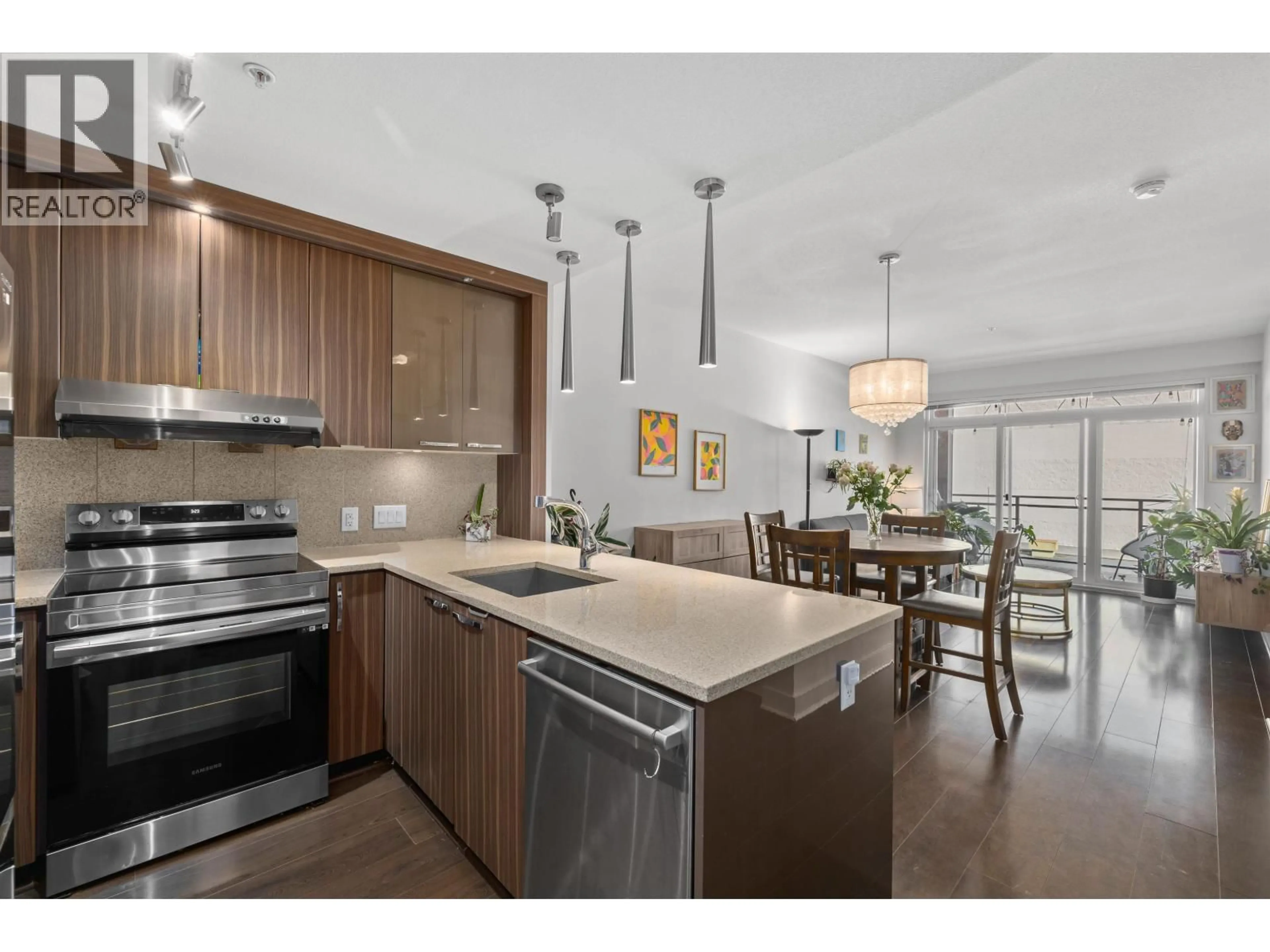 Open concept kitchen, unknown for 305 - 733 14TH STREET, North Vancouver British Columbia V7M0C6
