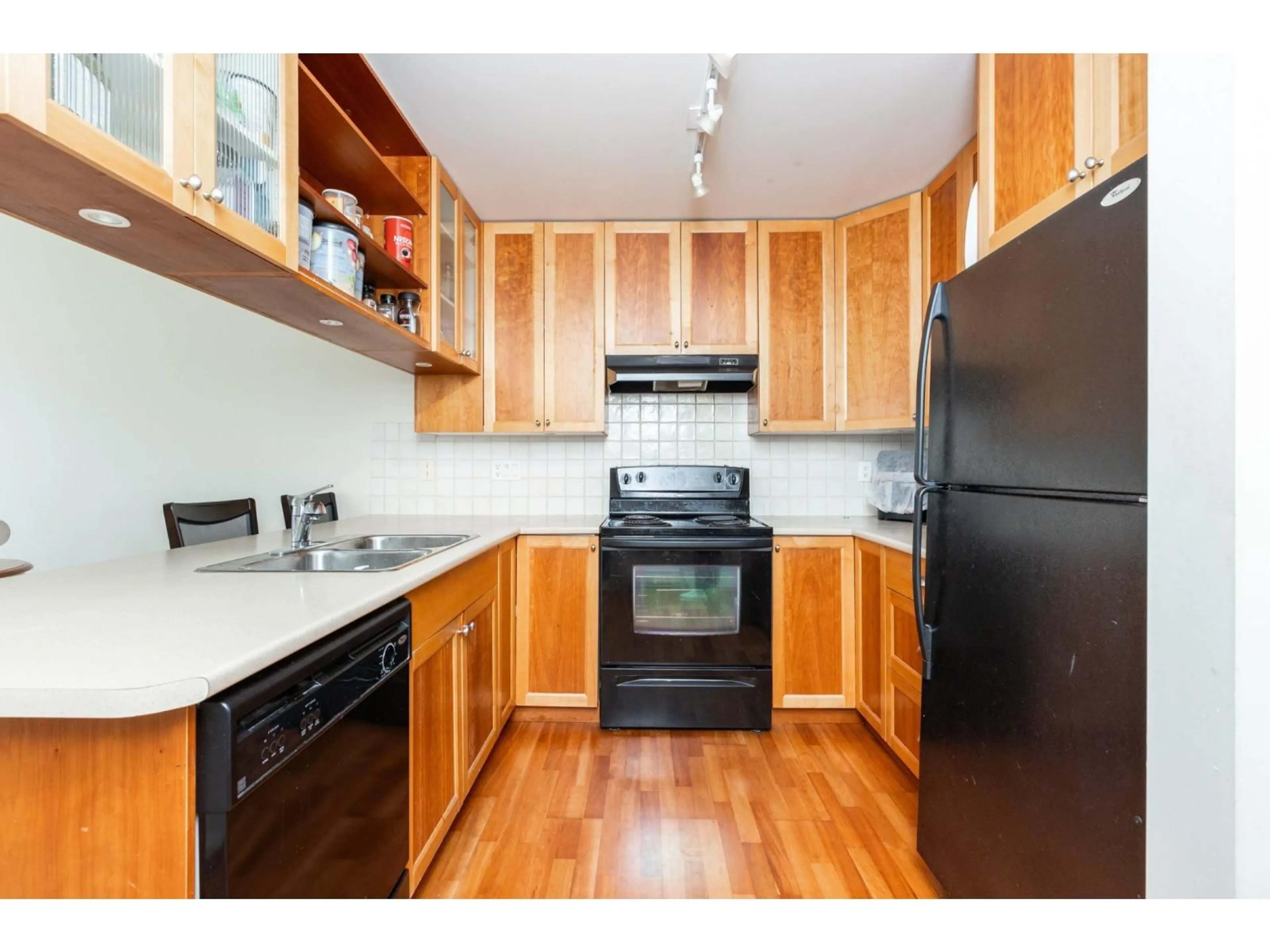 Standard kitchen, wood/laminate floor for 304 - 15392 16A, Surrey British Columbia V4A1S9