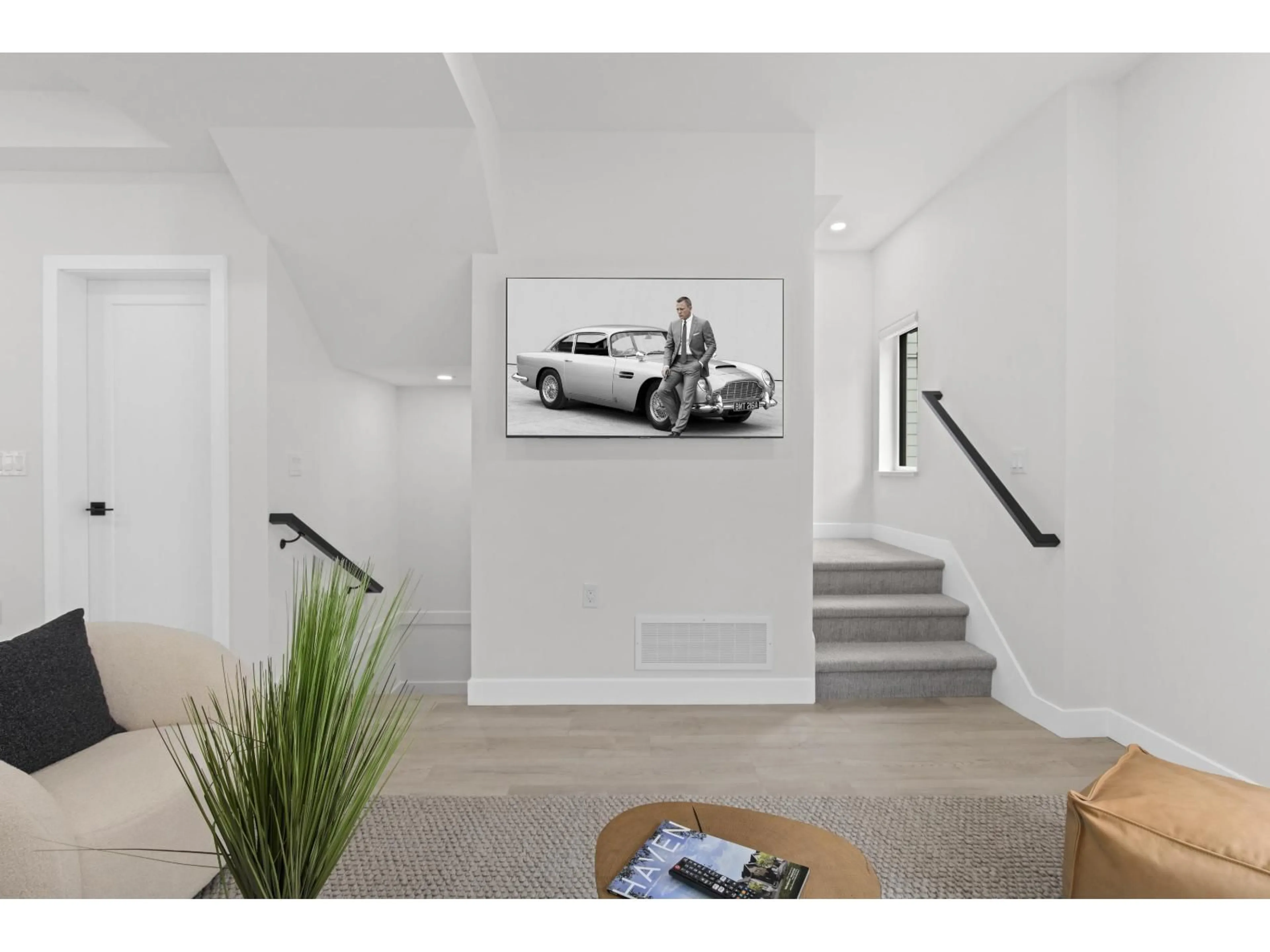 Indoor entryway for 21 - 1959 165A, Surrey British Columbia V3Z1K3