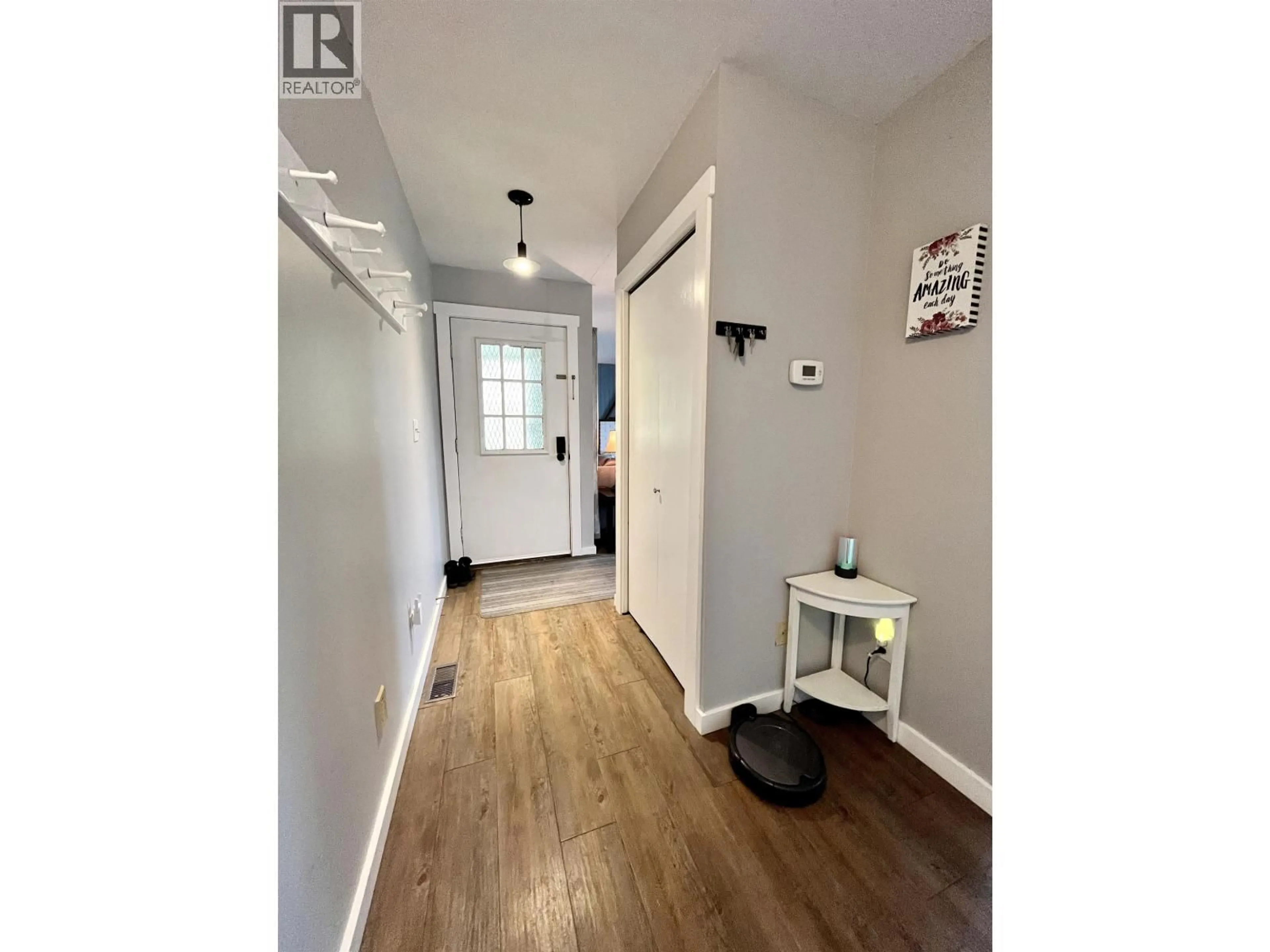 Indoor entryway for 1415 TWELFTH AVENUE, Williams Lake British Columbia V2G3X5