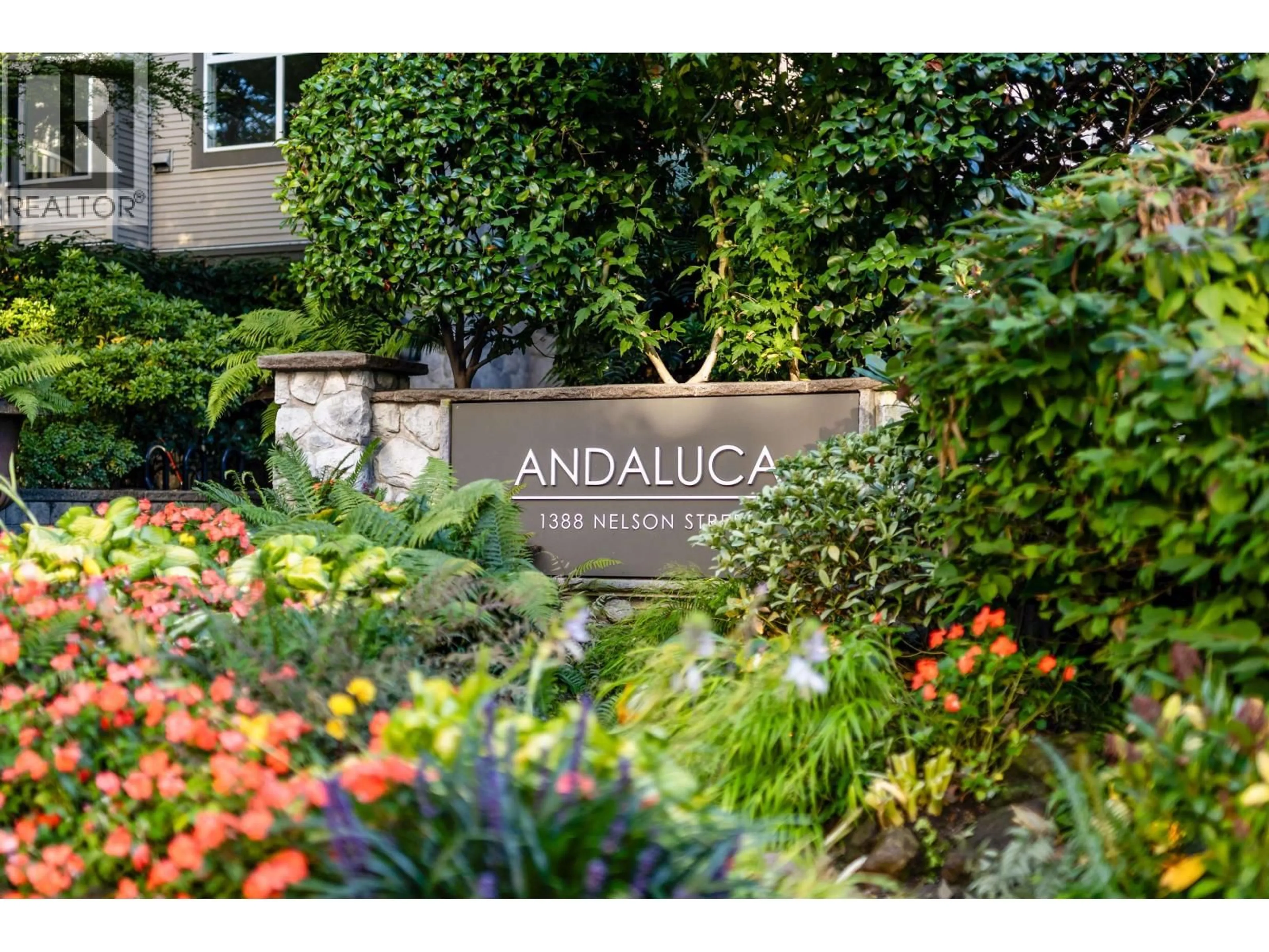 Indoor entryway for 302 - 1388 NELSON STREET, Vancouver British Columbia V6E1J9
