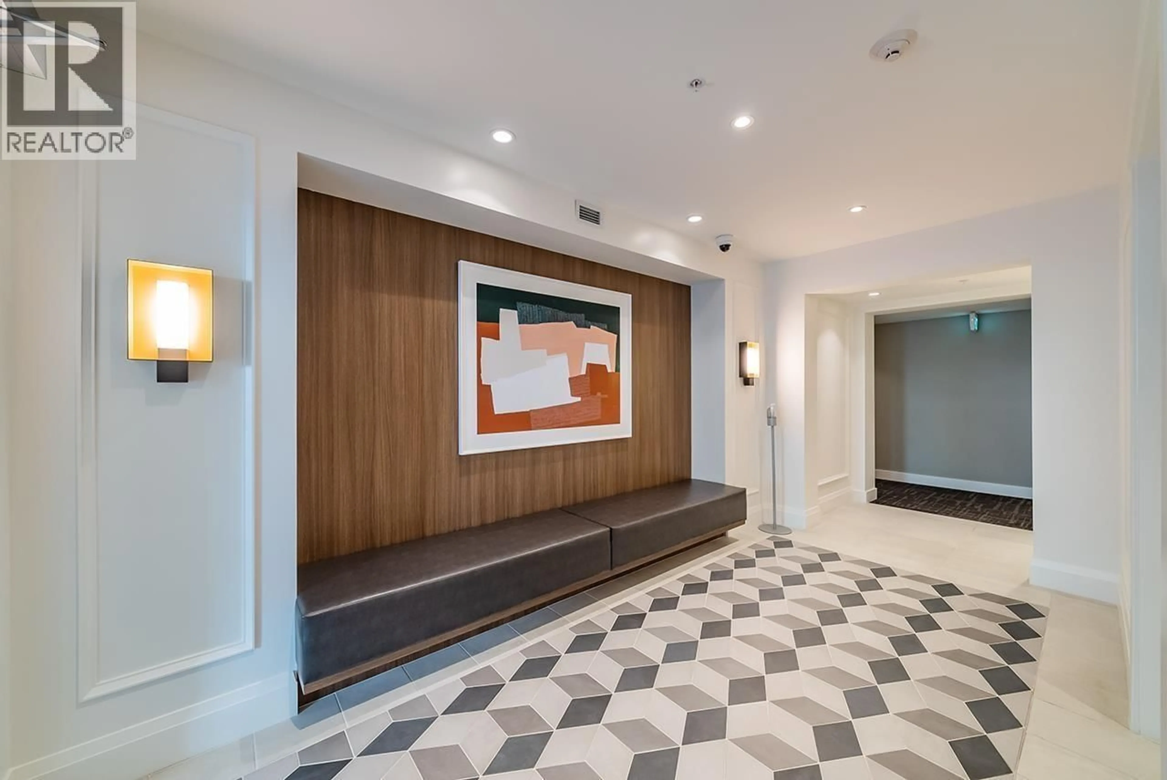Lobby for 306 - 9228 SLOPES MEWS, Burnaby British Columbia V5A0E9