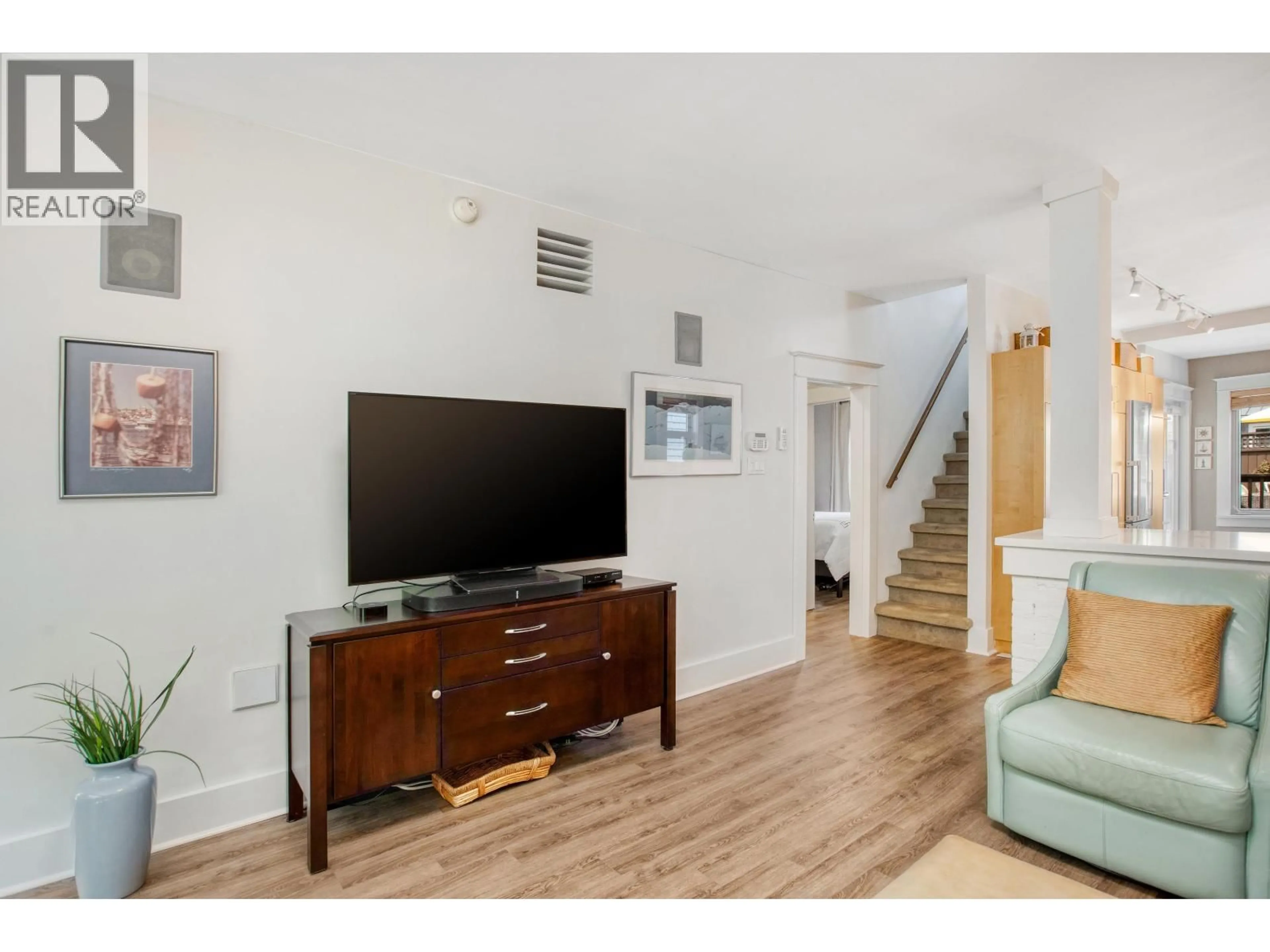 Unknown for 1351 MAPLE STREET, Vancouver British Columbia V6J3S1