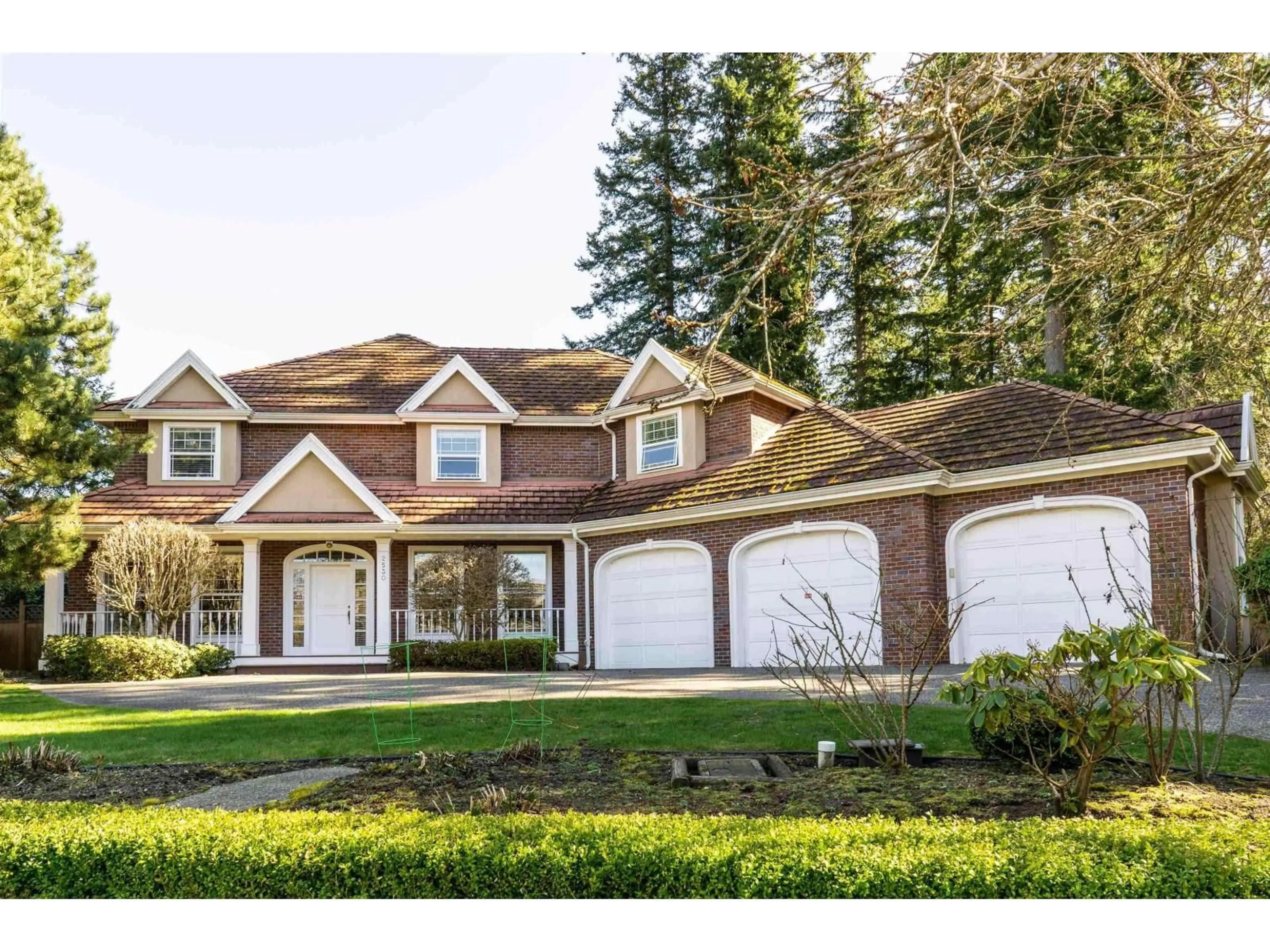 Home with vinyl exterior material, street for 2530 138A, Surrey British Columbia V4P2M1