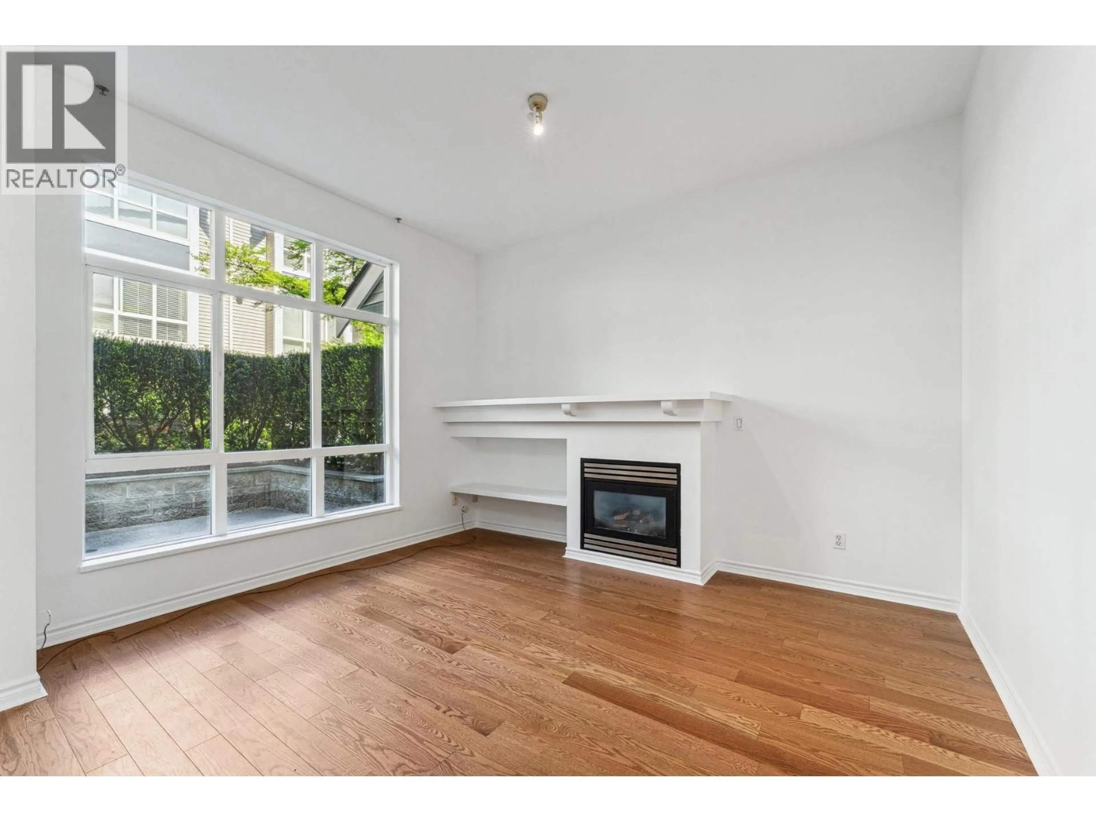 A pic of a room for 1 - 995 LYNN VALLEY ROAD, North Vancouver British Columbia V7J1Z6