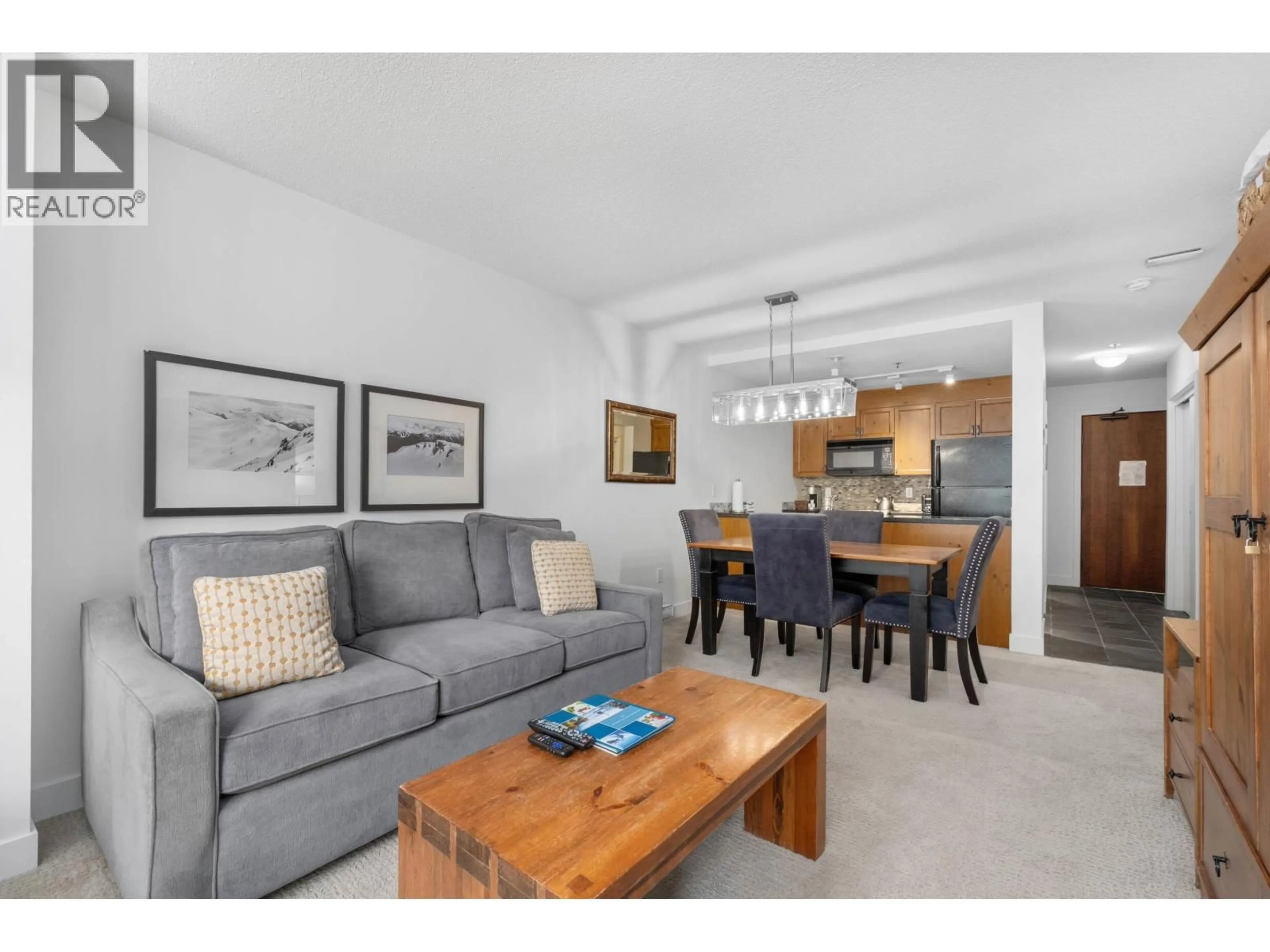 Living room with furniture, unknown for 218/219 - 4573 CHATEAU BOULEVARD, Whistler British Columbia V0N1B4