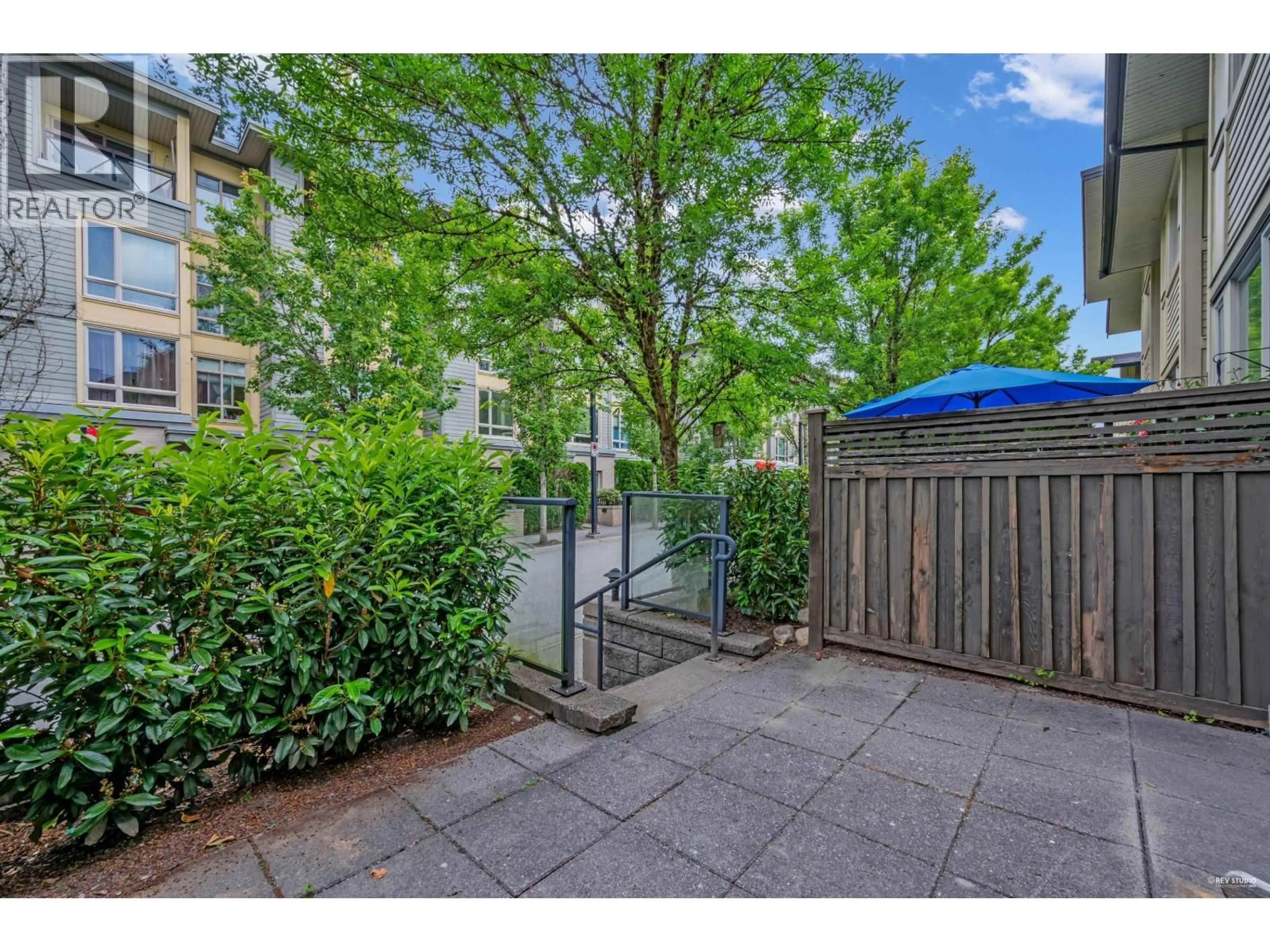 Patio, street for 51 - 9229 UNIVERSITY CRESCENT, Burnaby British Columbia V5A4Z2