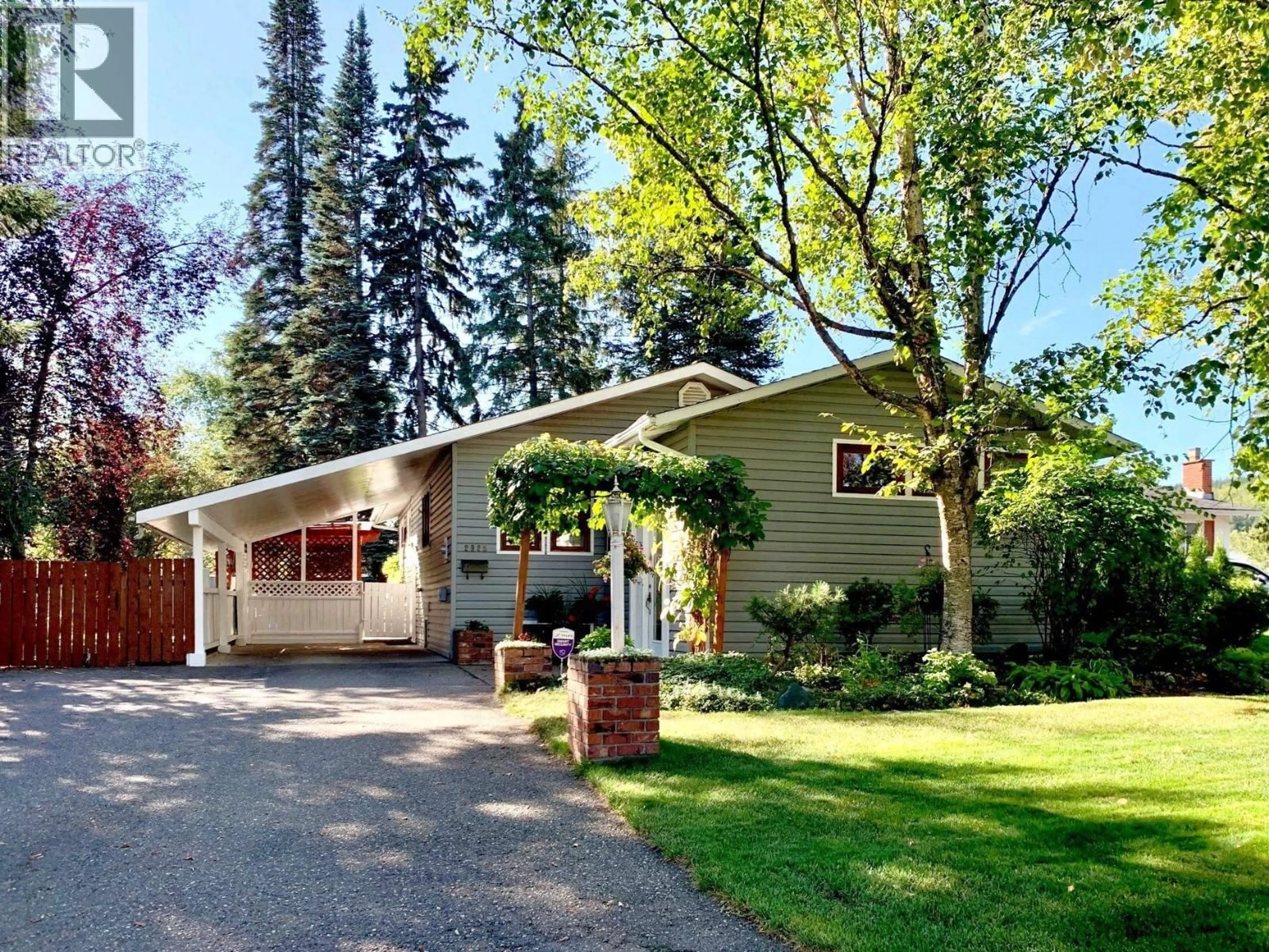 Unknown for 2925 BESSBOROUGH PLACE, Prince George British Columbia V2N1H5