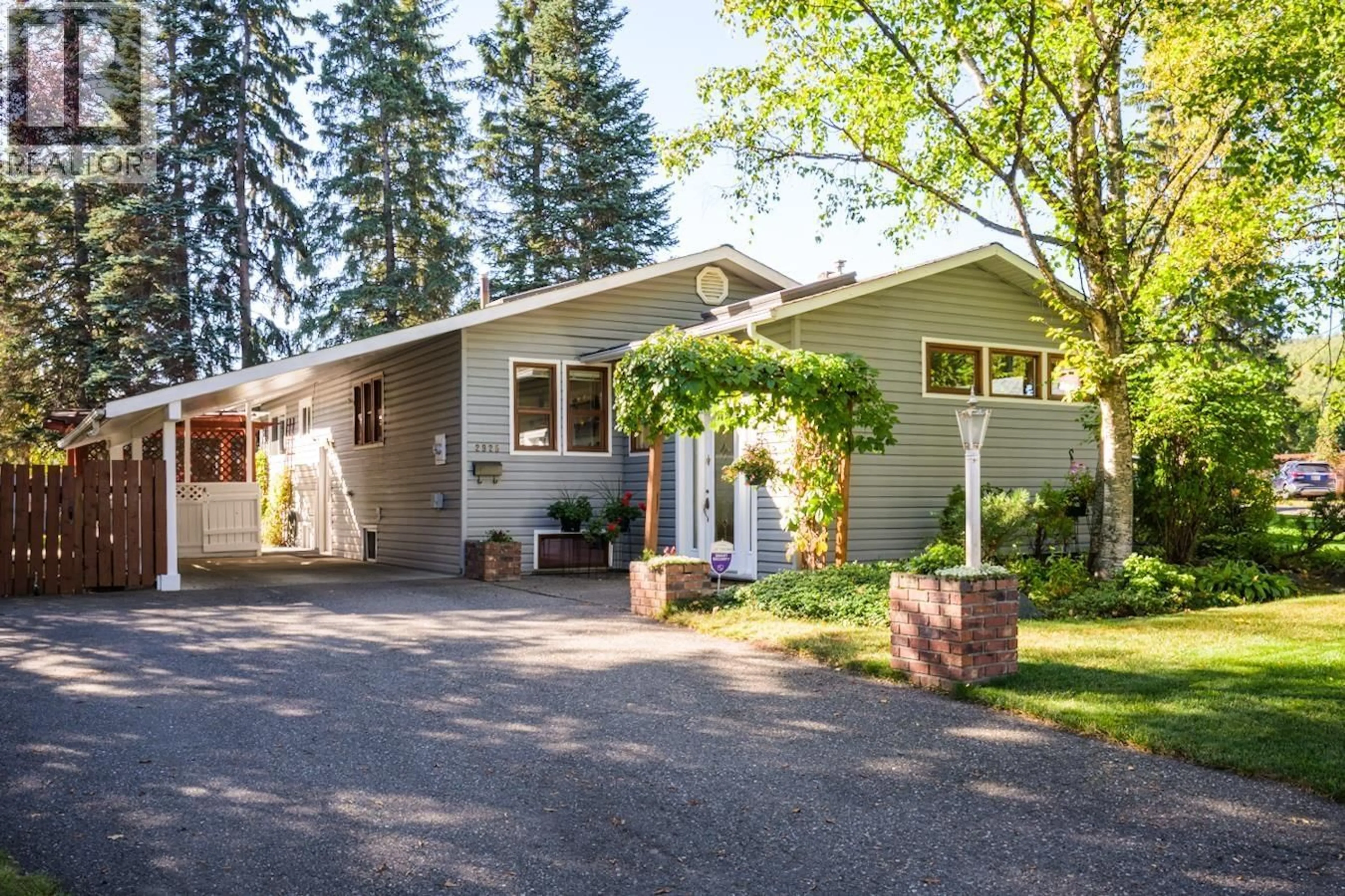 Unknown for 2925 BESSBOROUGH PLACE, Prince George British Columbia V2N1H5