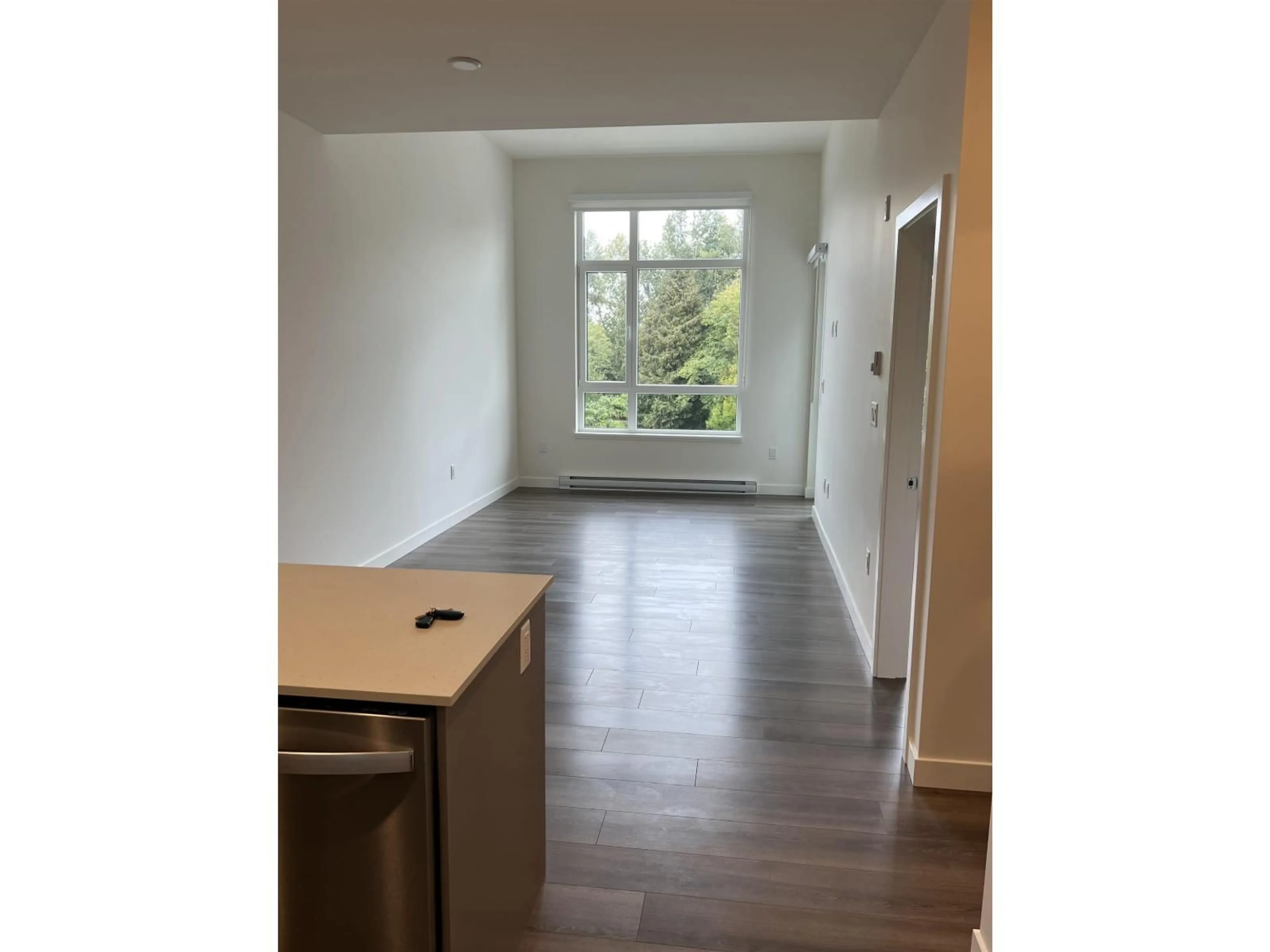 A pic of a room for 411 - 13788 76, Surrey British Columbia V3W3V9