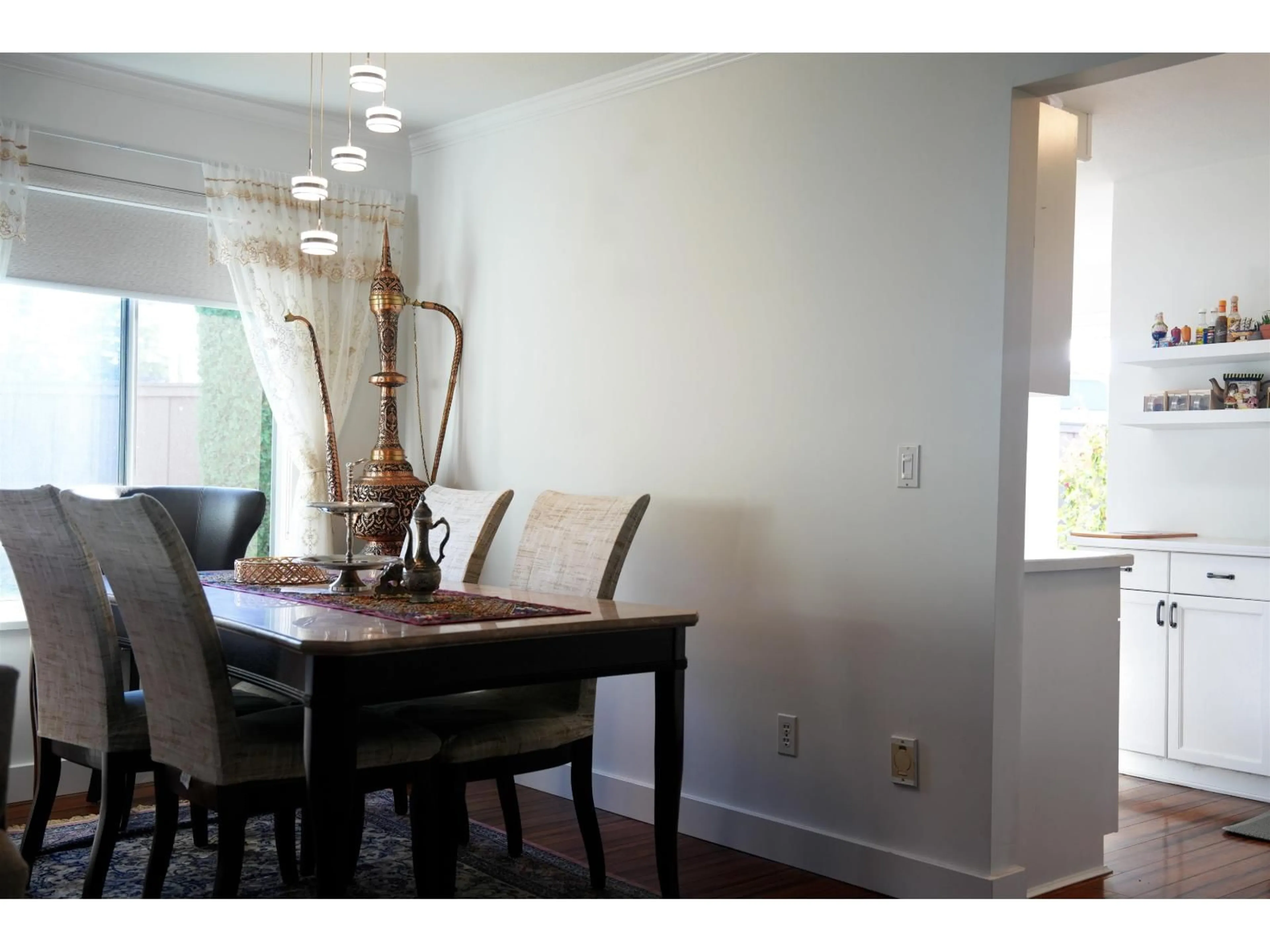 Dining room, wood/laminate floor for 107 - 15501 89A, Surrey British Columbia V3R0Z5