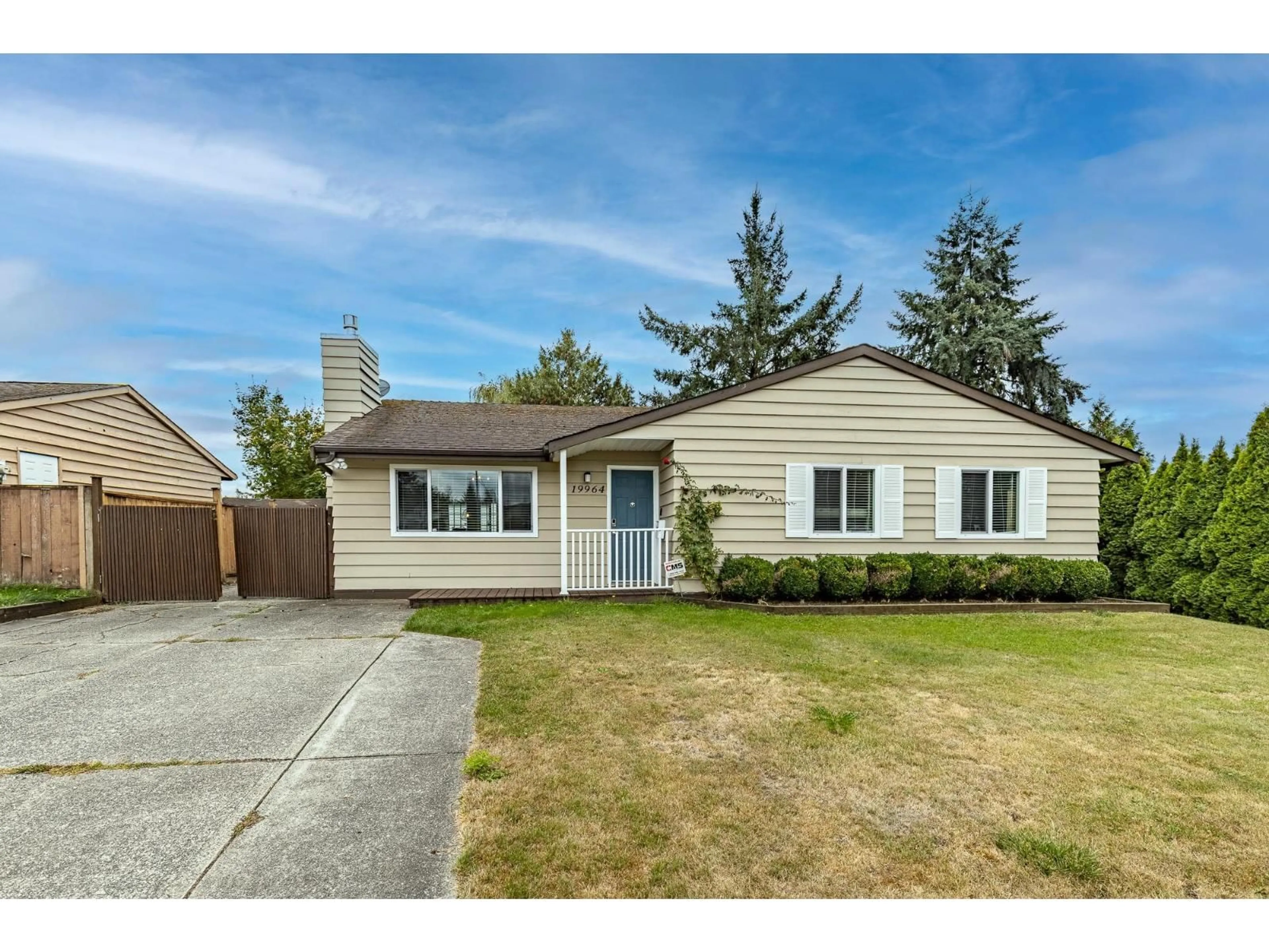 Home with vinyl exterior material, street for 19964 53, Langley British Columbia V3A6T4