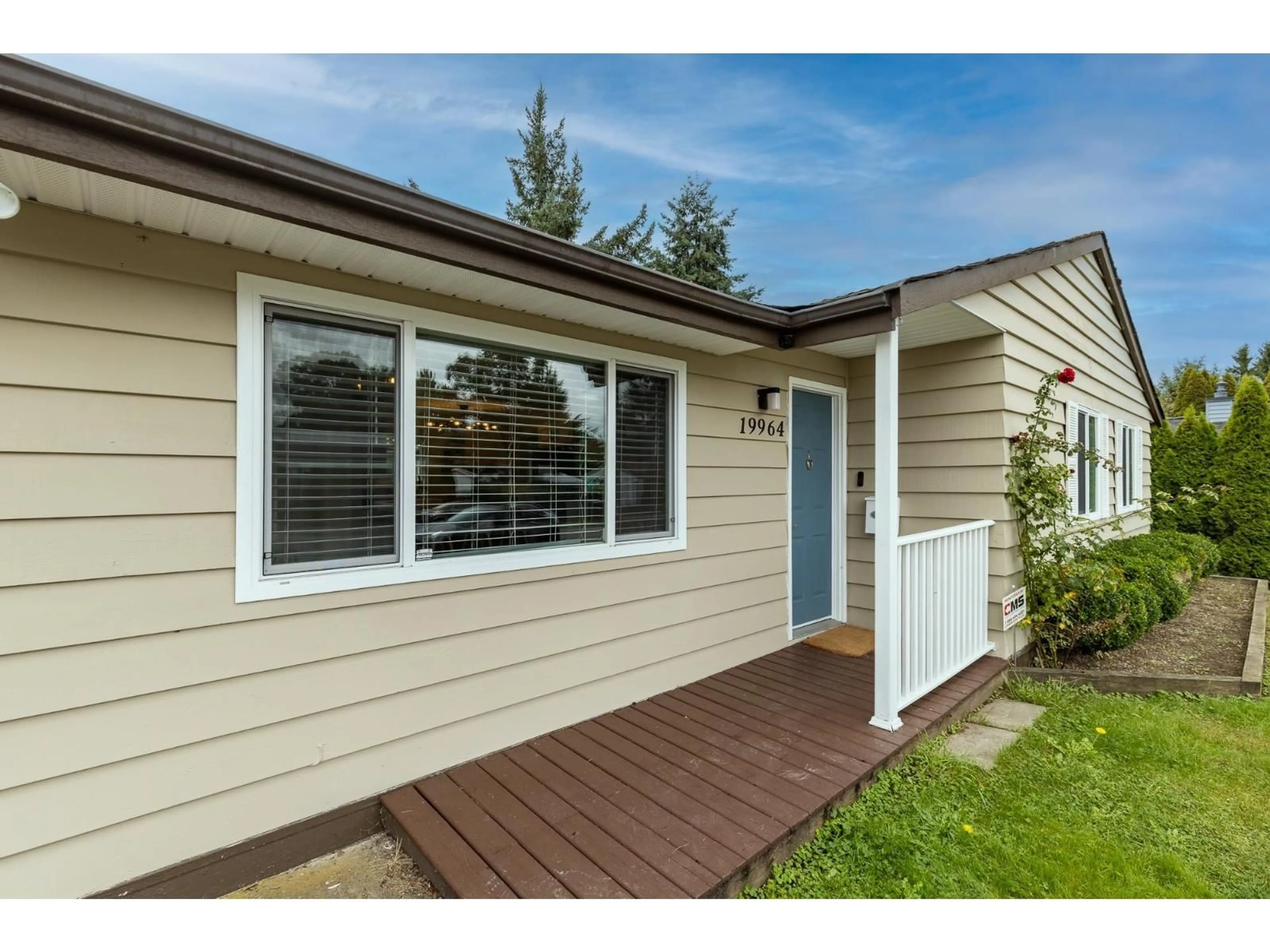 Home with vinyl exterior material, street for 19964 53, Langley British Columbia V3A6T4
