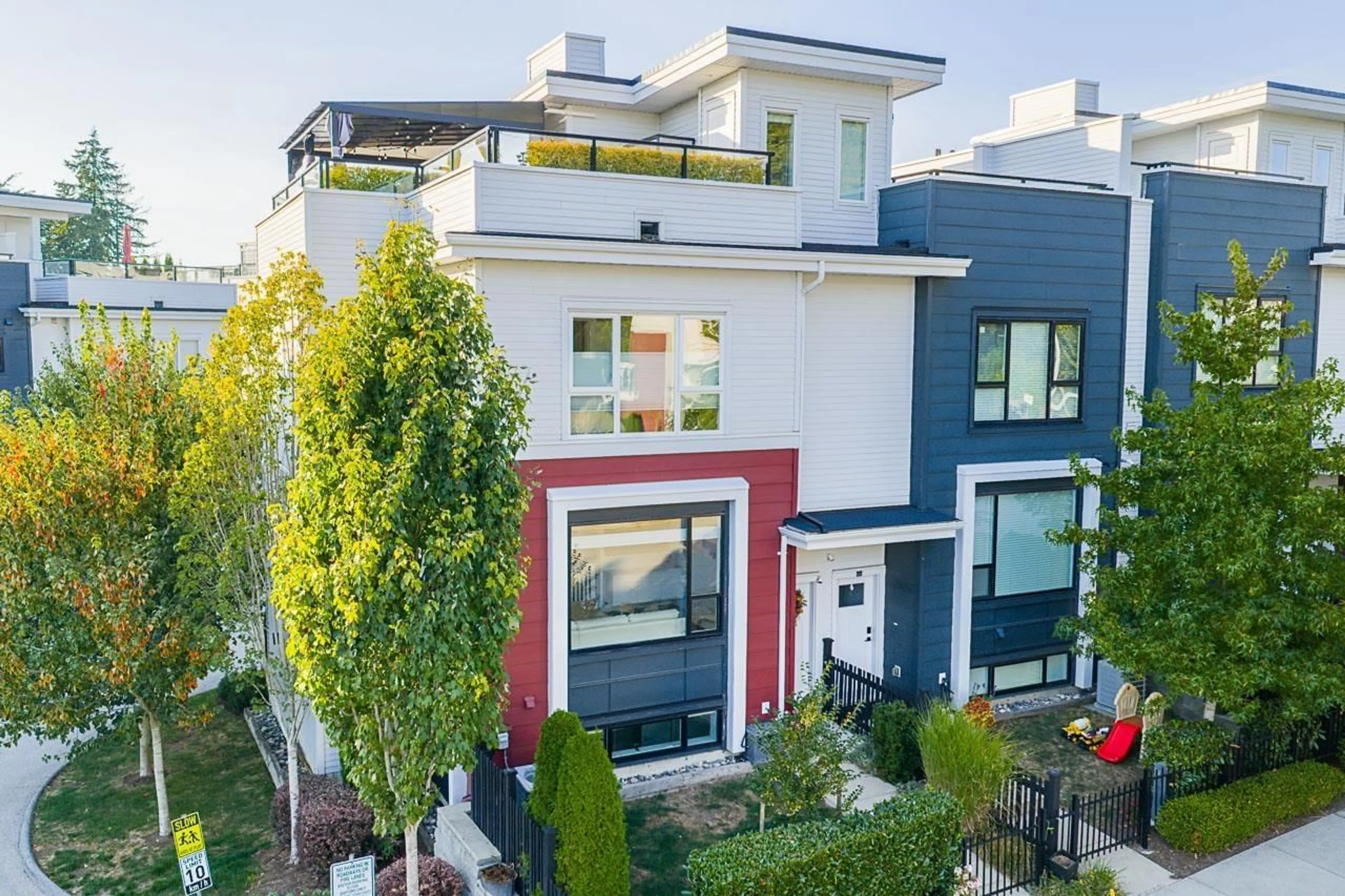 Unknown for 205 - 2277 OAK MEADOWS, Surrey British Columbia V3Z0W6