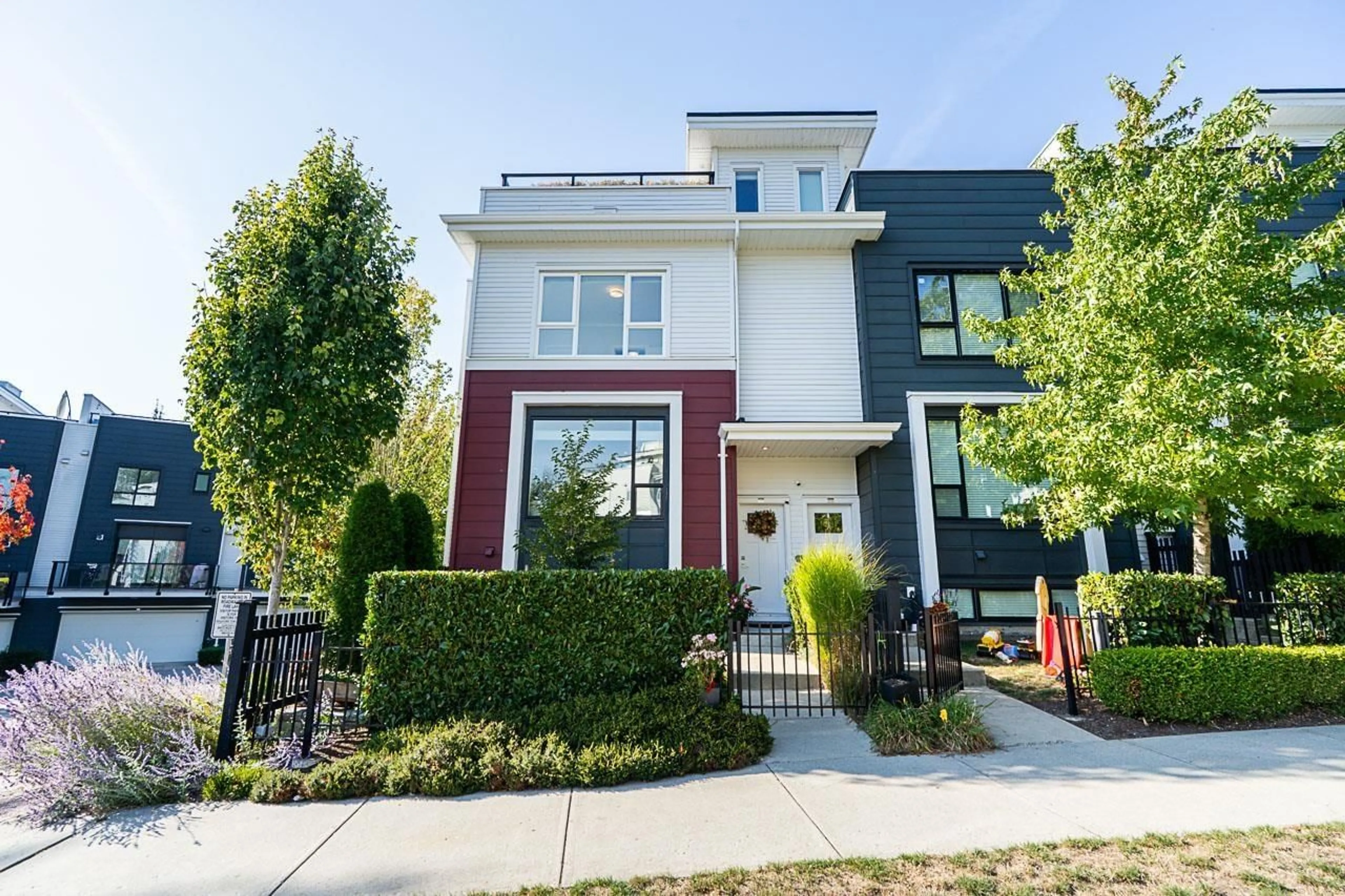Home with brick exterior material, street for 205 - 2277 OAK MEADOWS, Surrey British Columbia V3Z0W6