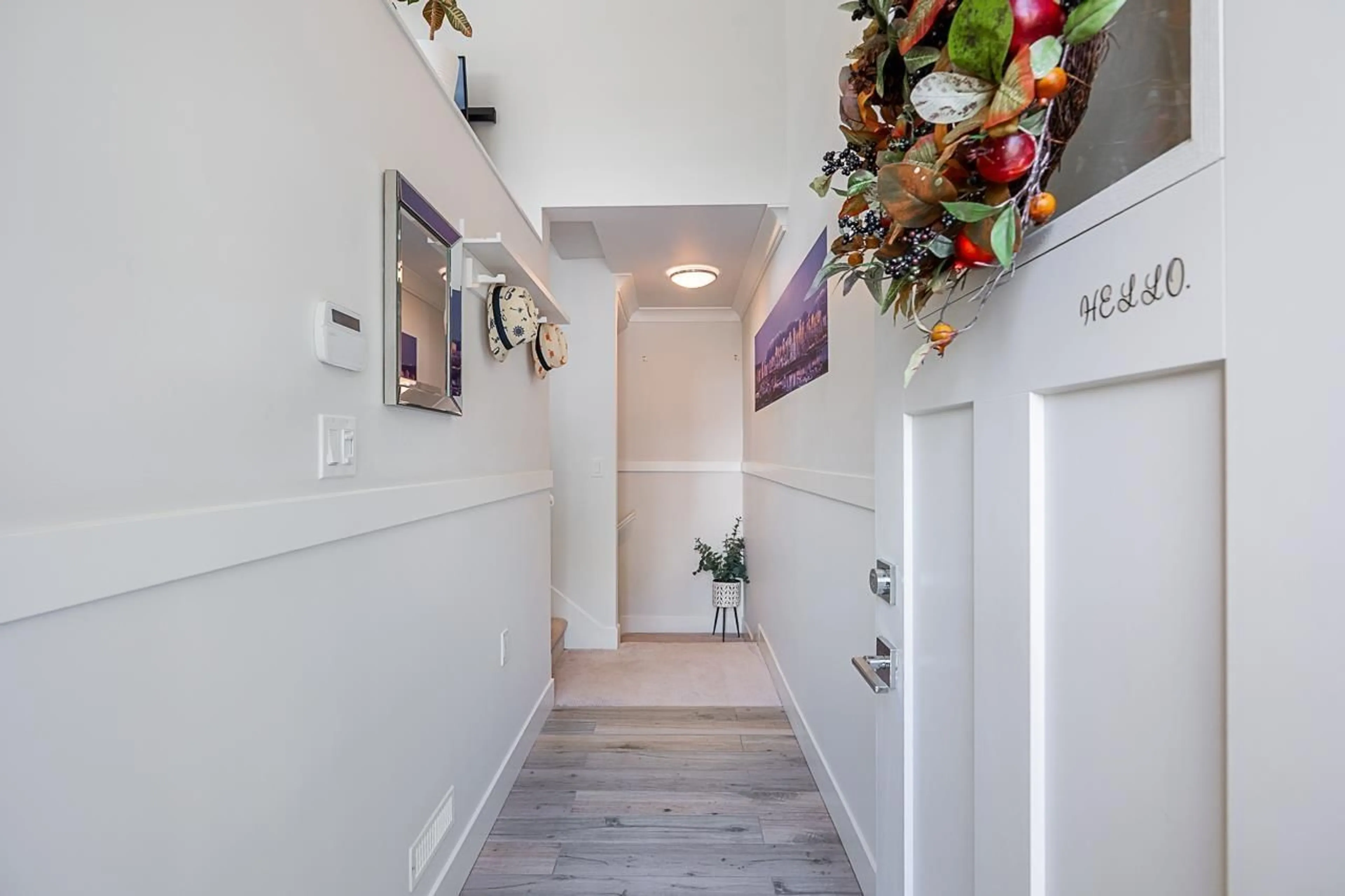 Indoor entryway for 205 - 2277 OAK MEADOWS, Surrey British Columbia V3Z0W6