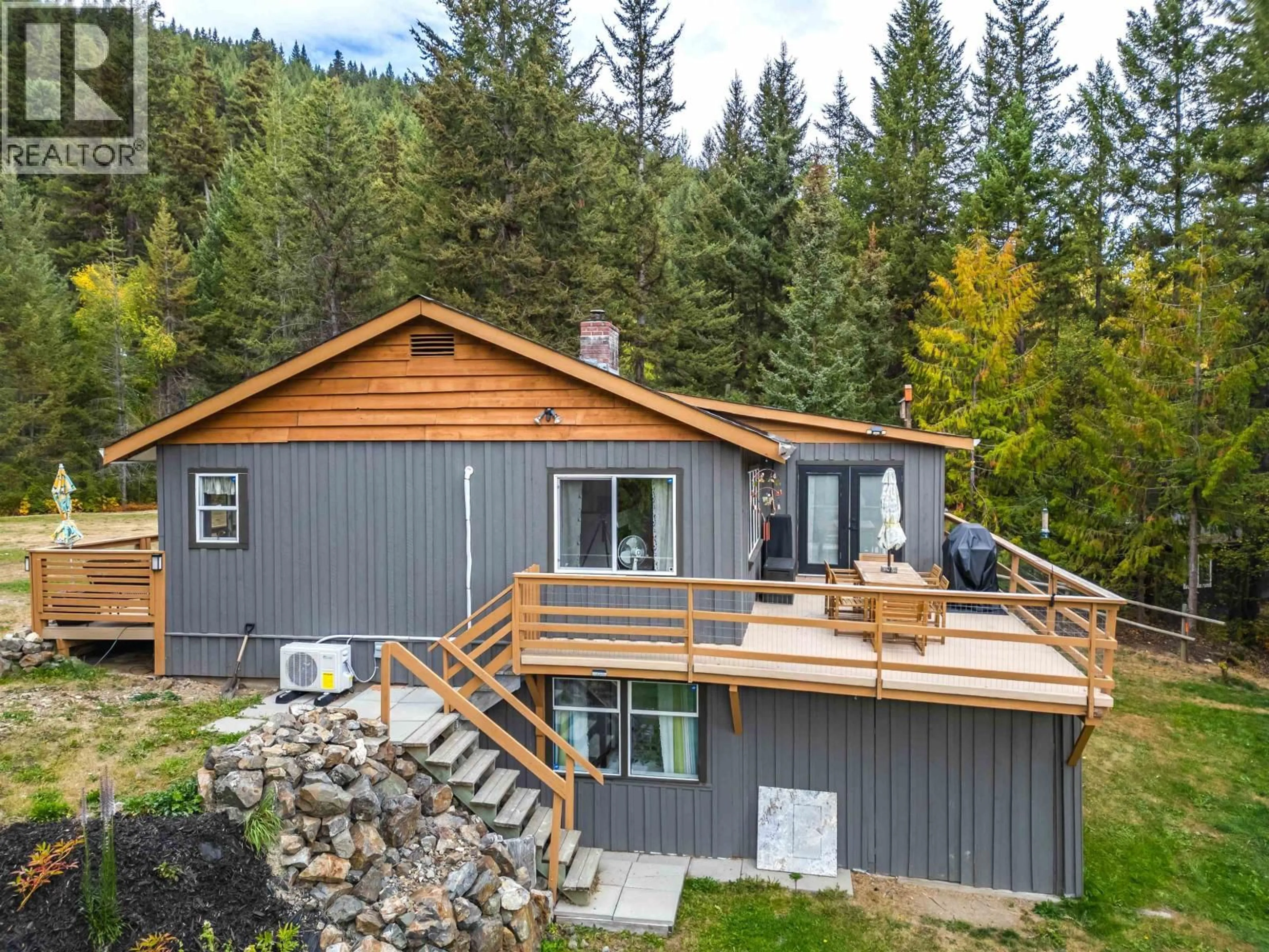 A pic from outside/outdoor area/front of a property/back of a property/a pic from drone, unknown for 3825 CANIM-HENDRIX LAKE ROAD, Canim Lake British Columbia V0K1J0