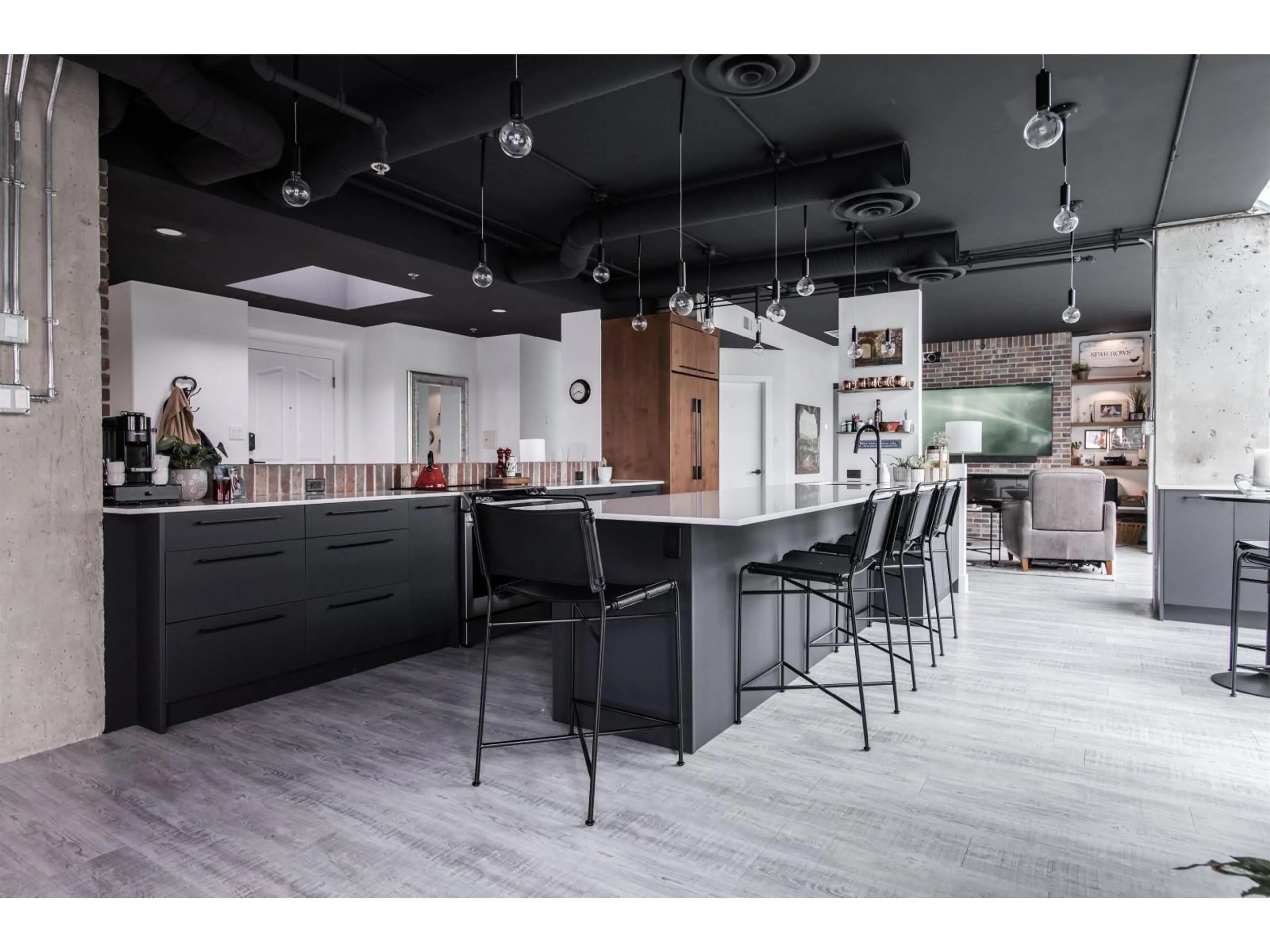 Contemporary kitchen, unknown for 1602 - 32440 SIMON, Abbotsford British Columbia V2T5R3