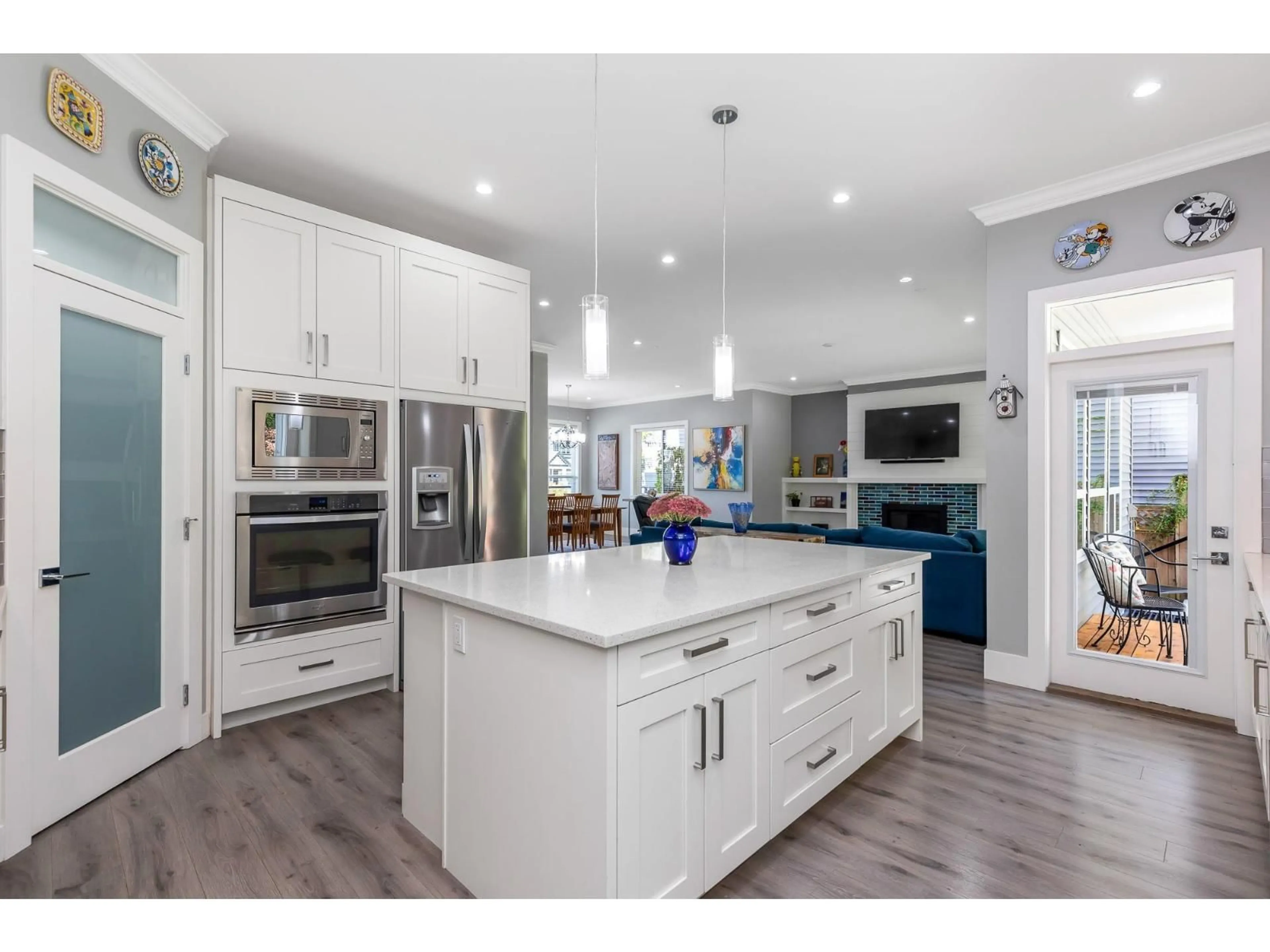 Open concept kitchen, unknown for 4478 FARINA, Abbotsford British Columbia V3G0E8