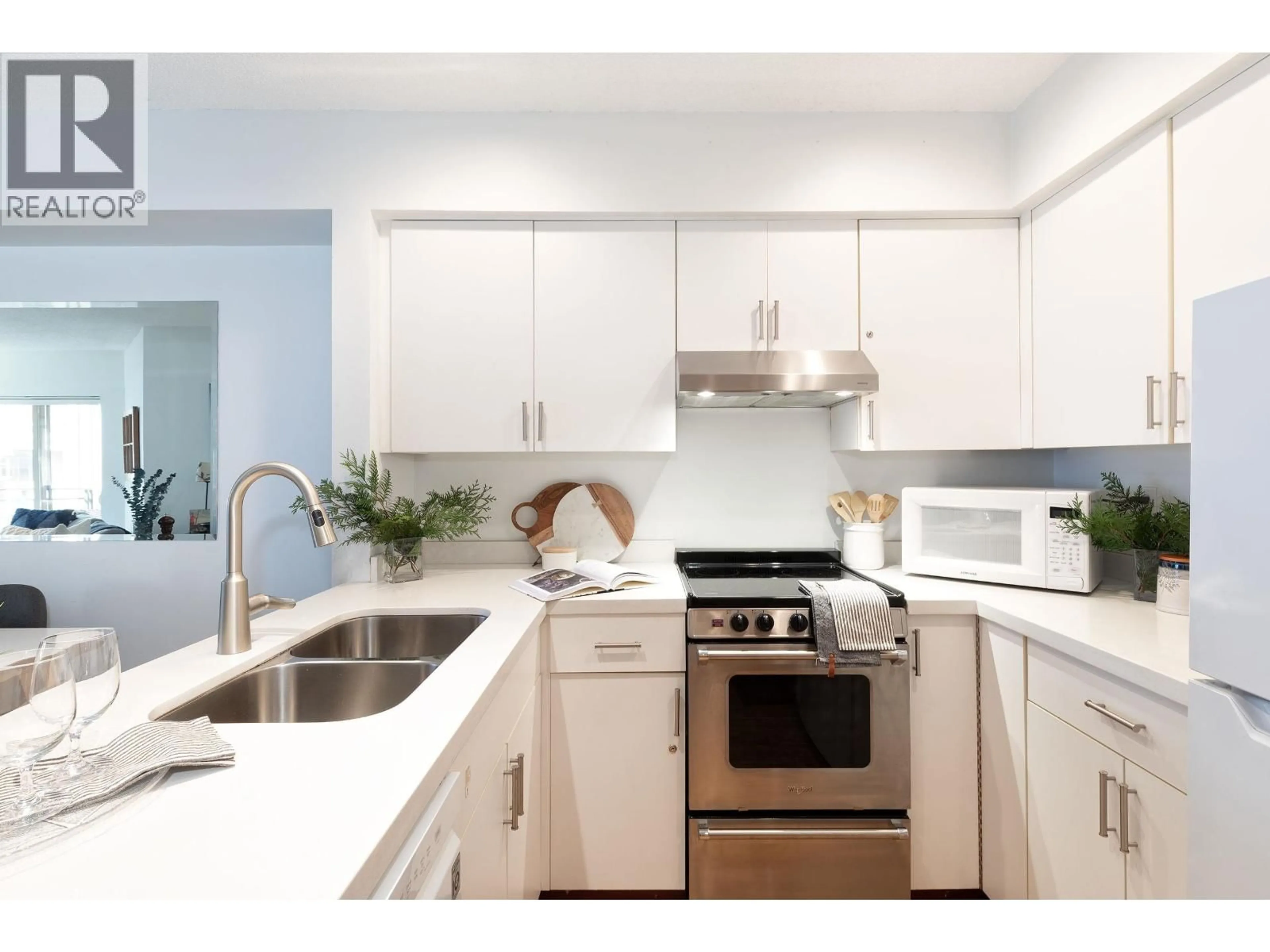 Open concept kitchen, ceramic/tile floor for 212 - 2050 LAKE PLACID ROAD, Whistler British Columbia V8E0A8