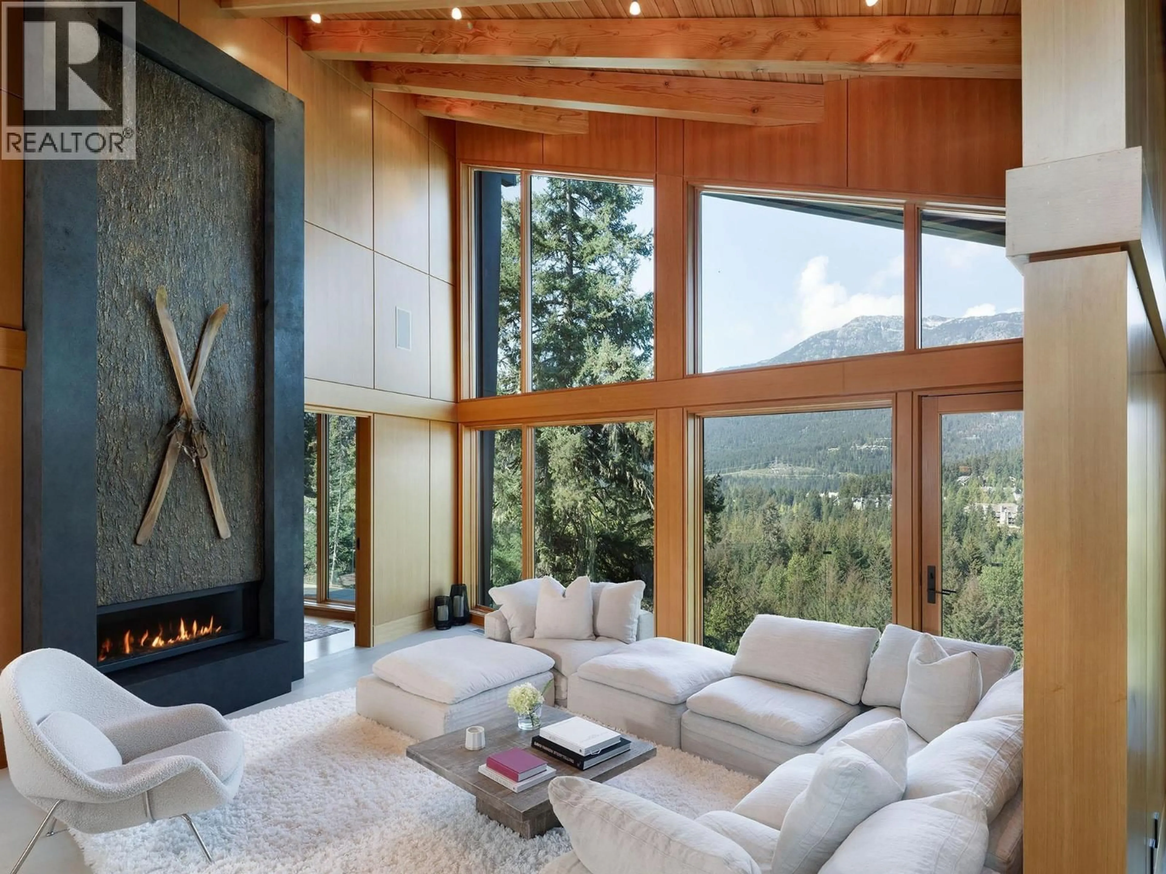 Living room with furniture, unknown for 3855 SUNRIDGE COURT, Whistler British Columbia V8E0W1