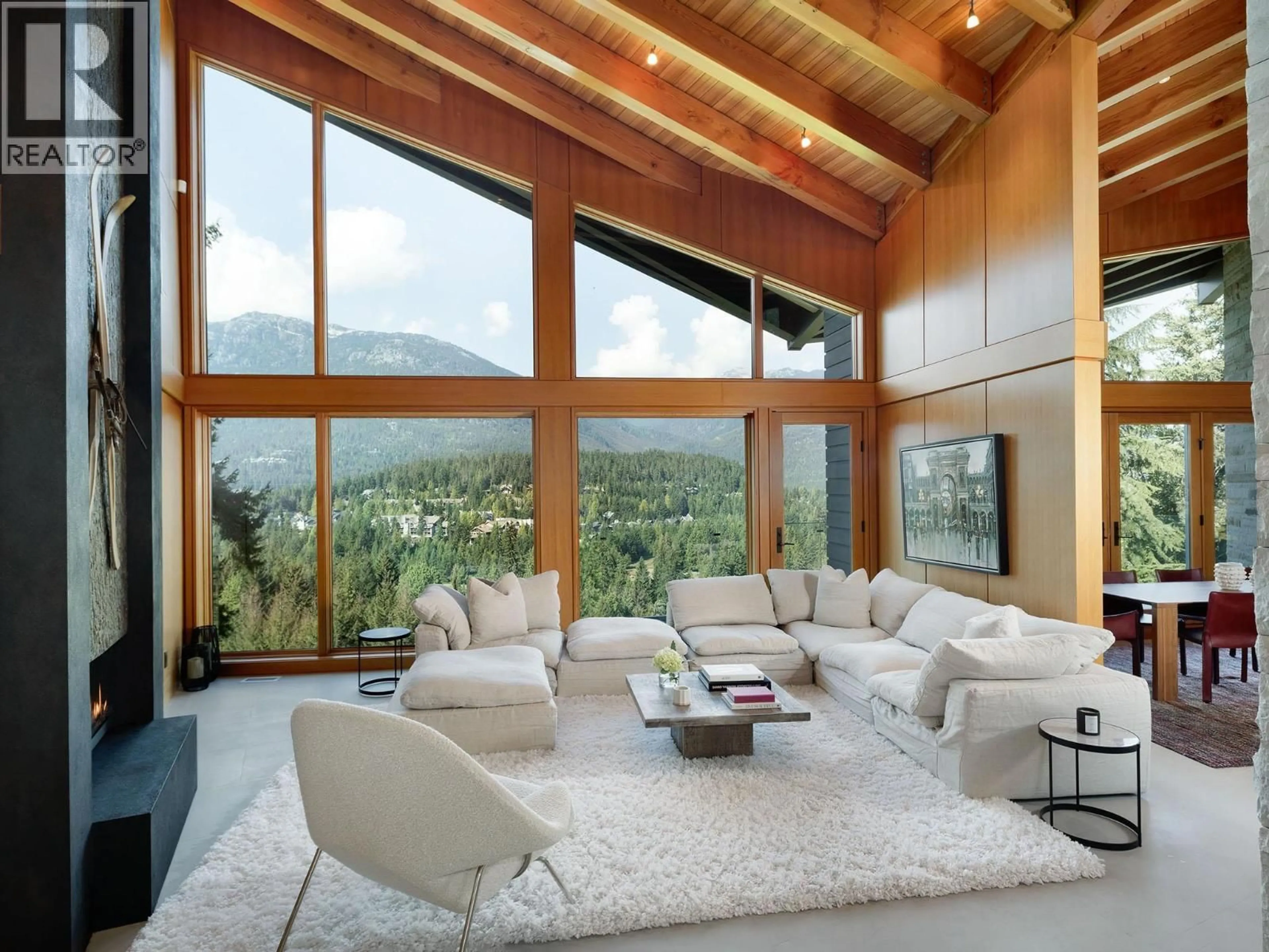 Living room with furniture, unknown for 3855 SUNRIDGE COURT, Whistler British Columbia V8E0W1
