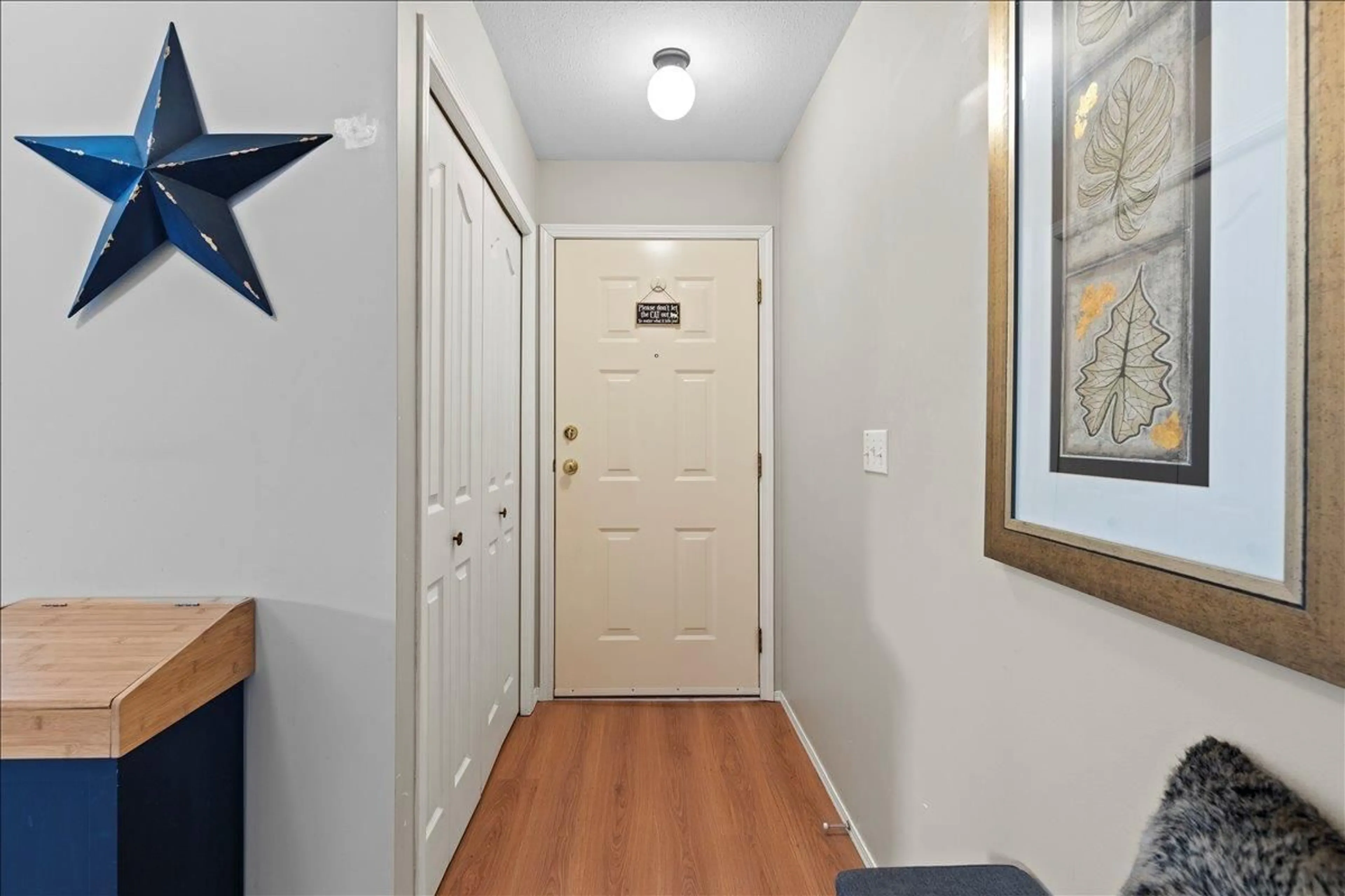 Indoor entryway for 120 - 9855 QUARRY ROAD, Chilliwack British Columbia V2P3M3