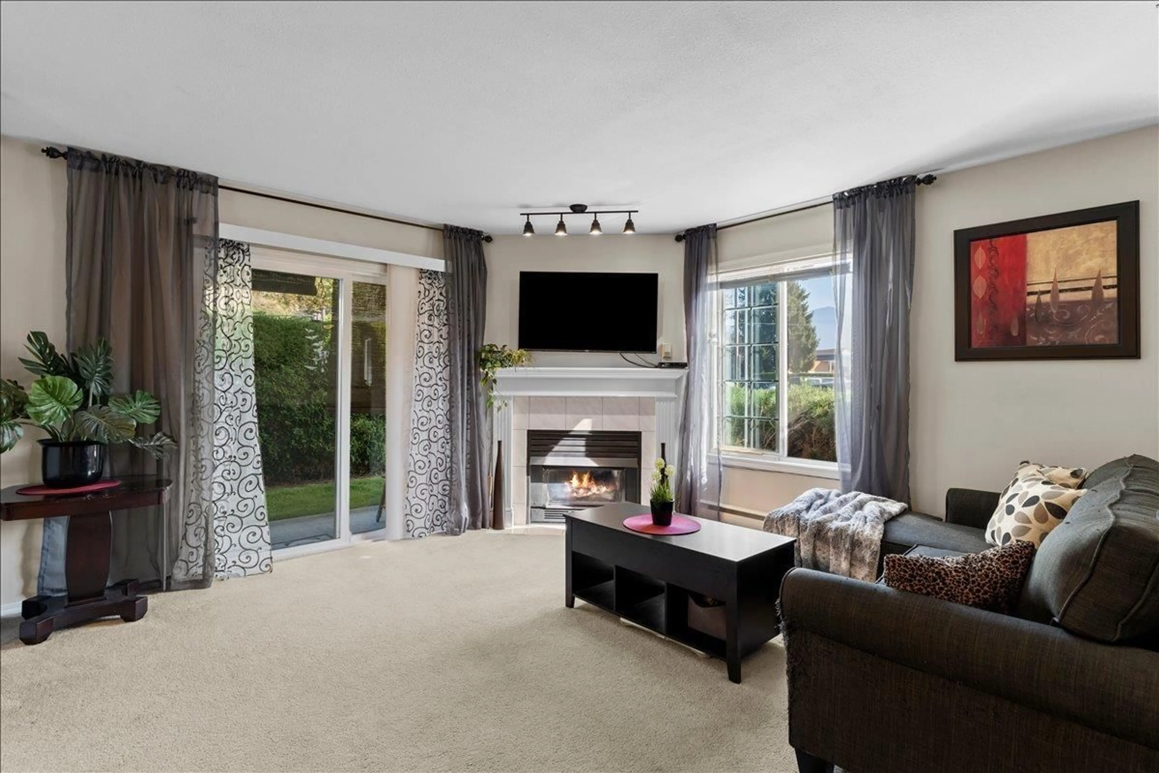 Living room with furniture, unknown for 120 - 9855 QUARRY ROAD, Chilliwack British Columbia V2P3M3