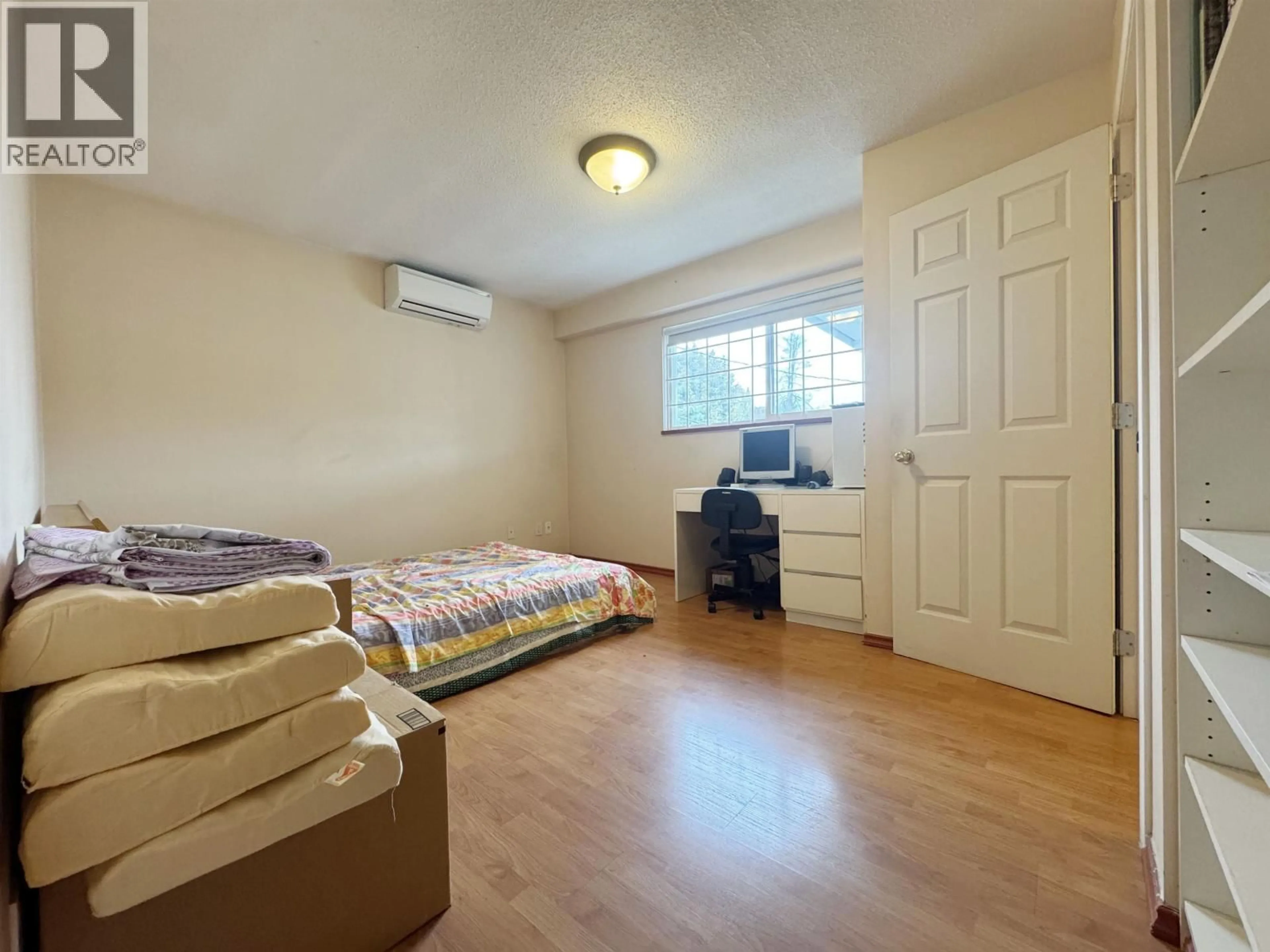 A pic of a room for 5872 CULLODEN STREET, Vancouver British Columbia V5W3S2