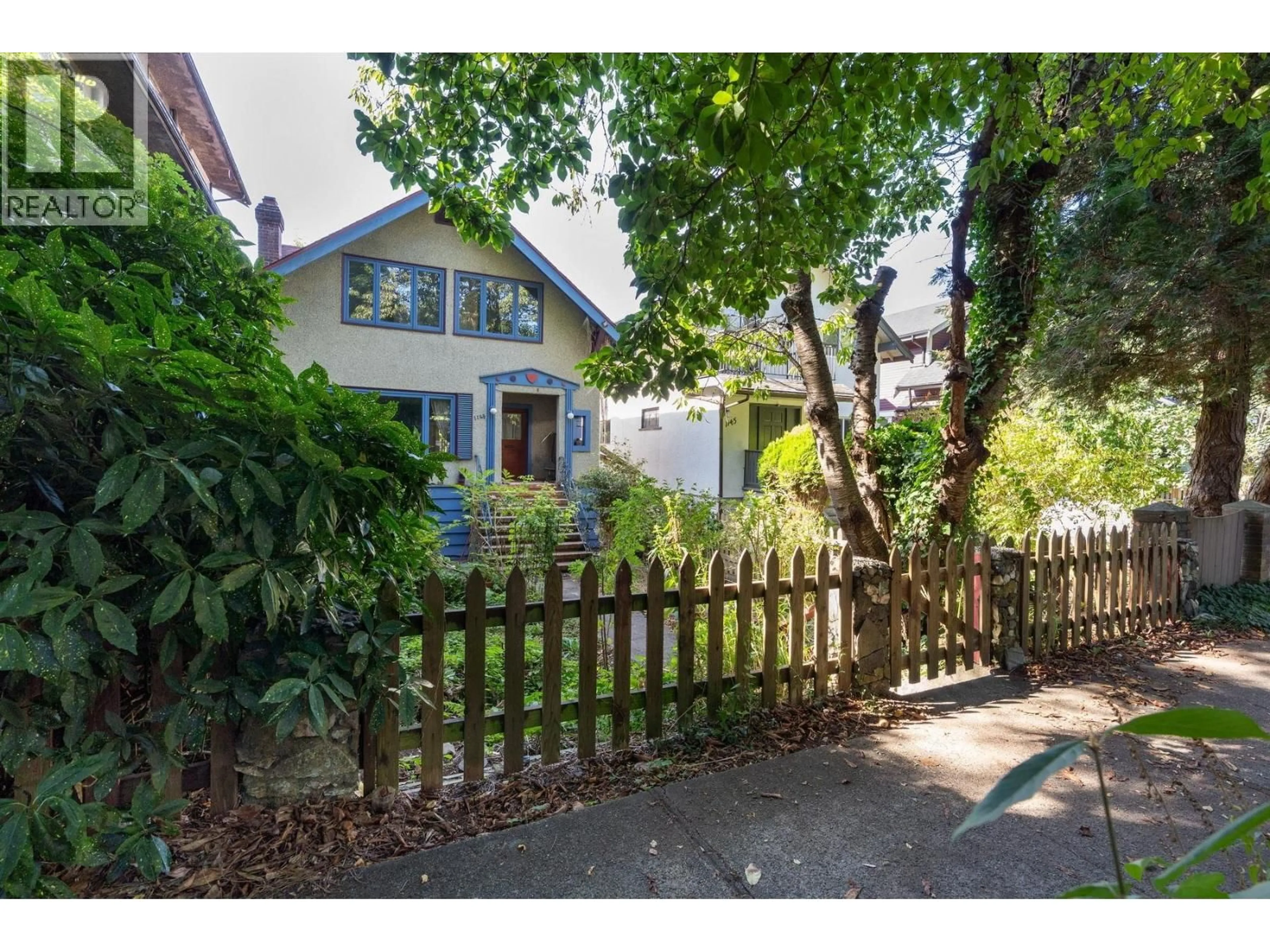 A pic from outside/outdoor area/front of a property/back of a property/a pic from drone, street for 1149 LILY STREET, Vancouver British Columbia V5L4H5