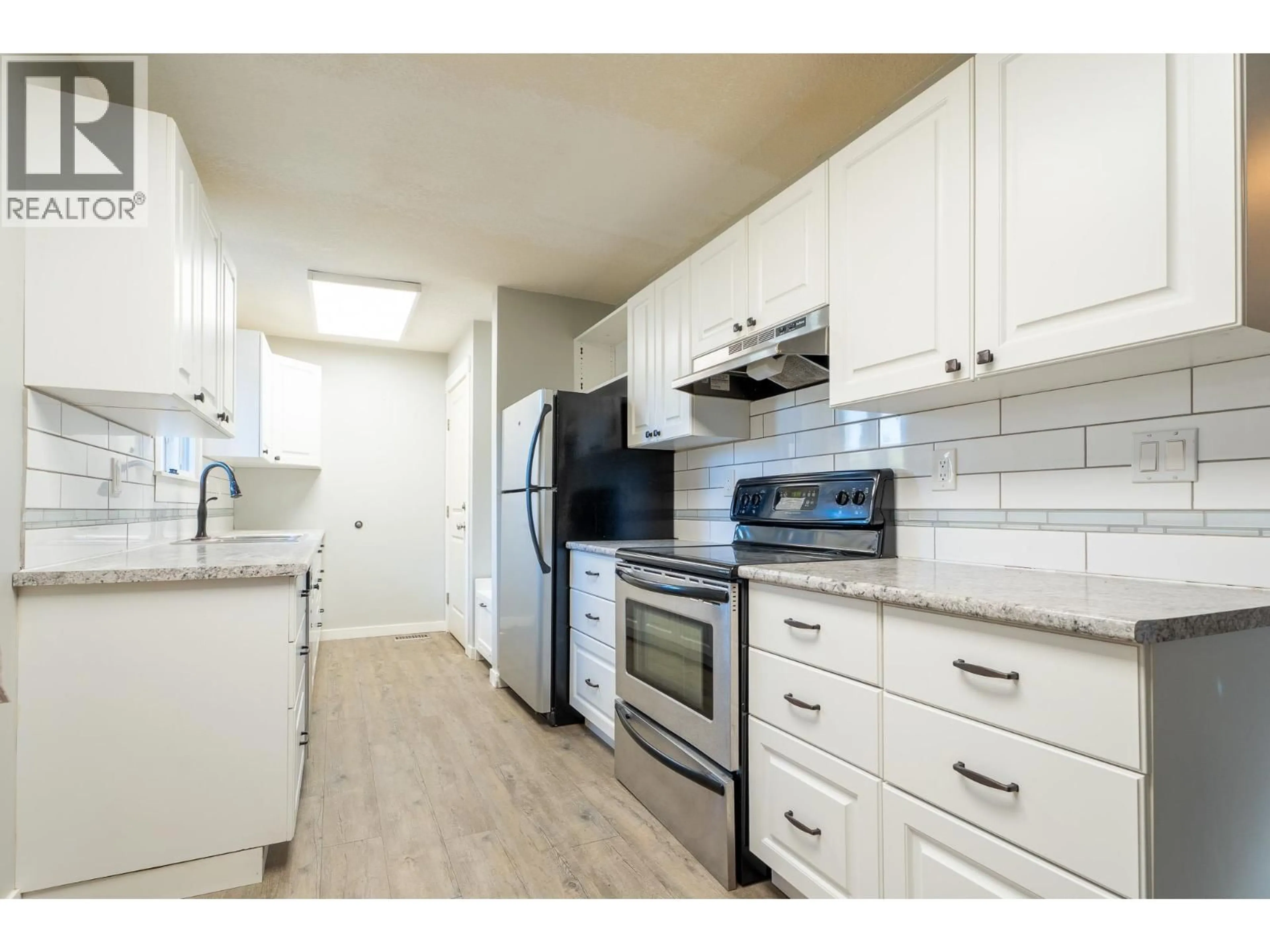 Standard kitchen, unknown for 2362 JASPER STREET, Prince George British Columbia V2L1P1