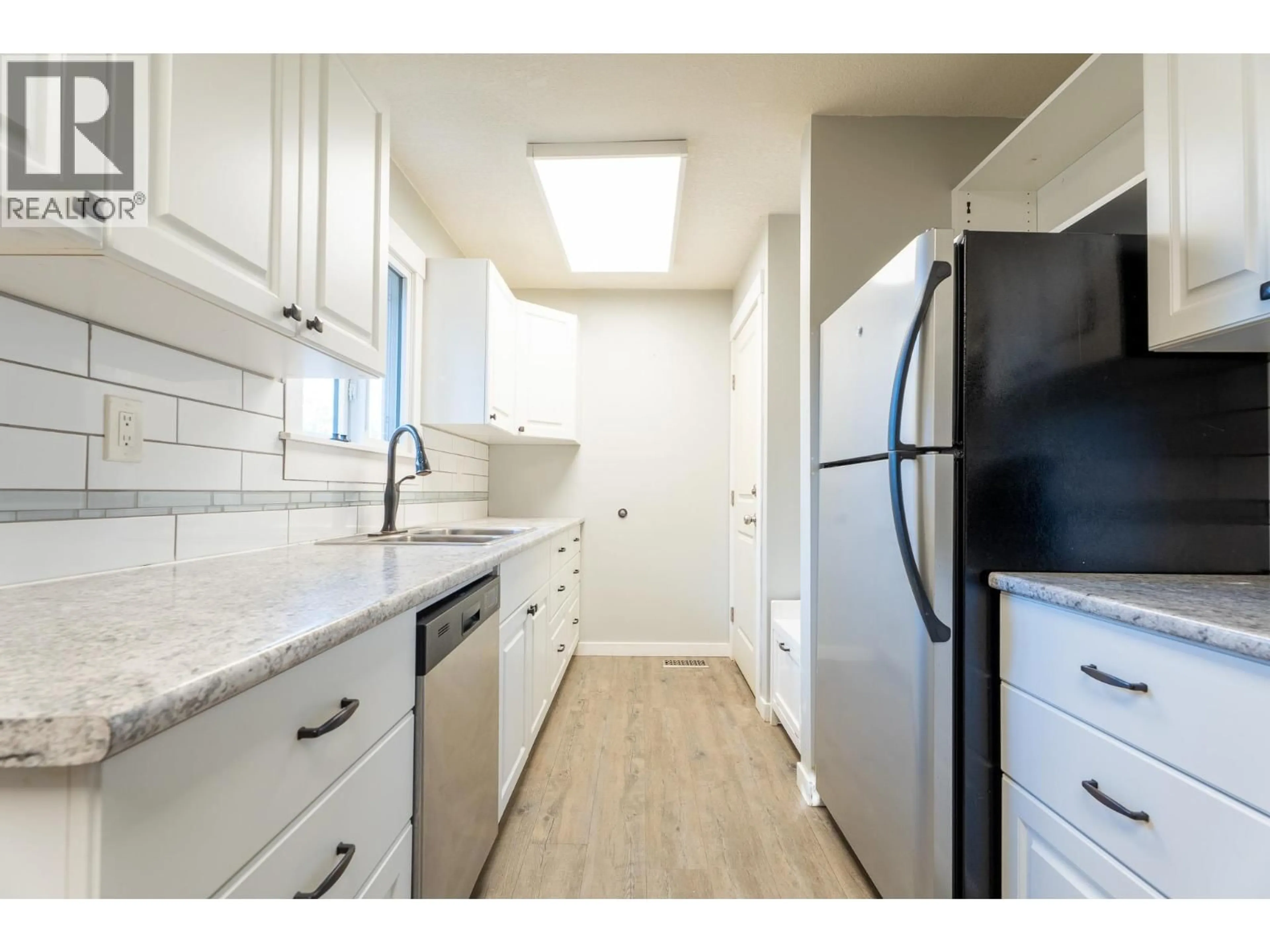 Standard kitchen, unknown for 2362 JASPER STREET, Prince George British Columbia V2L1P1