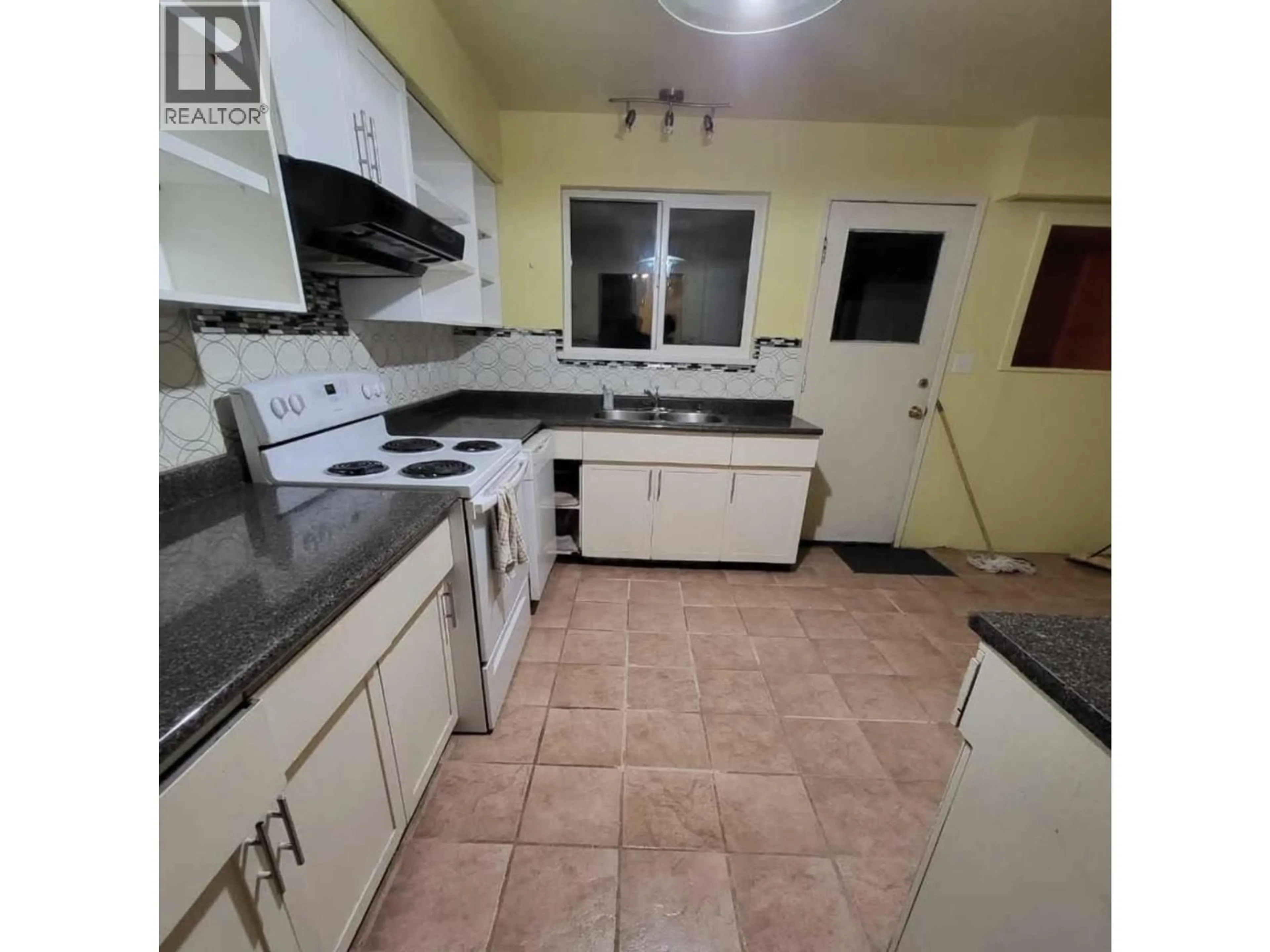 Standard kitchen, unknown for 2118 MARY HILL ROAD, Port Coquitlam British Columbia V3C3A1