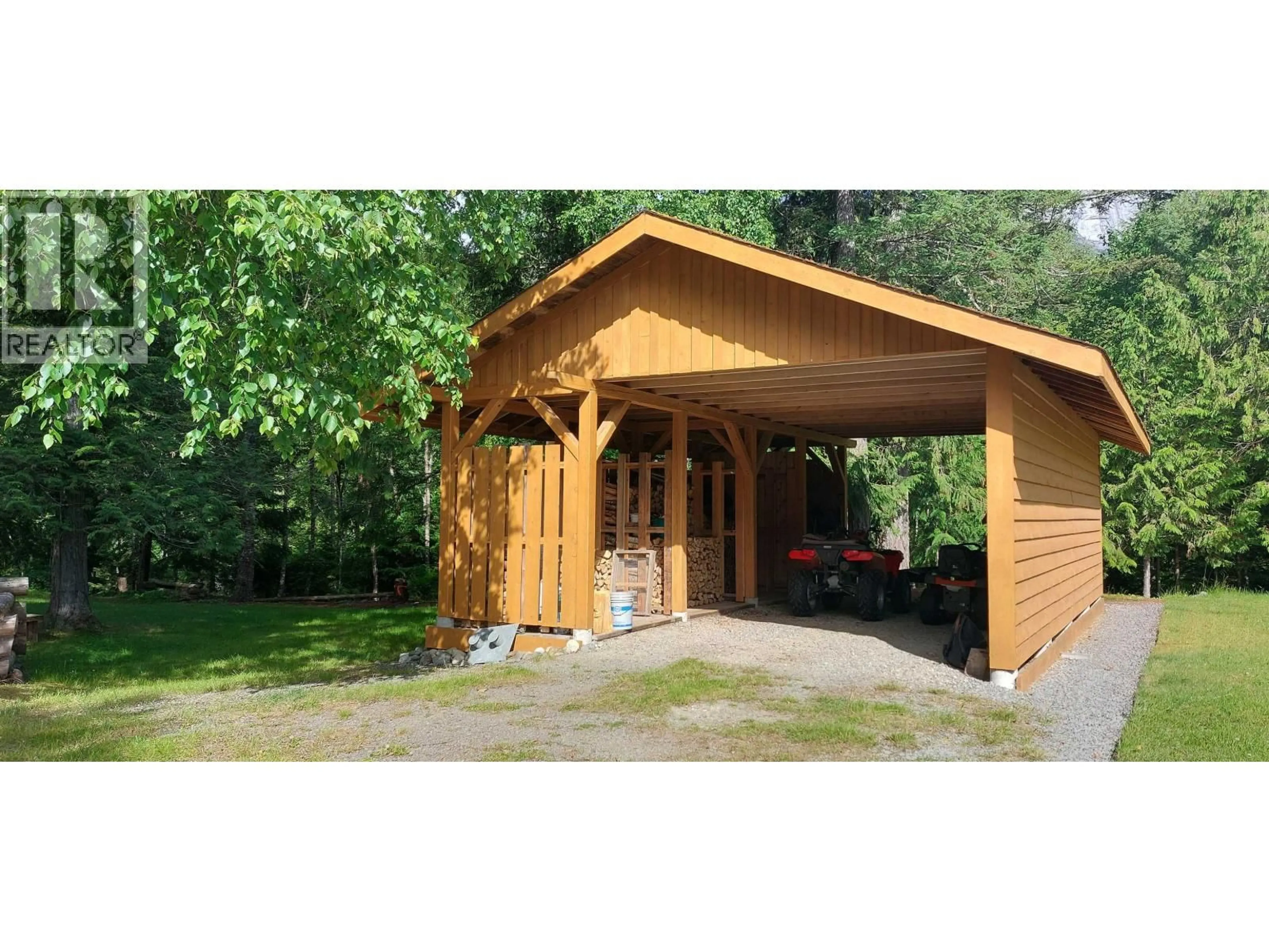 Indoor garage for 2459 - SALOOMPT ROAD, Bella Coola British Columbia V0T1C0