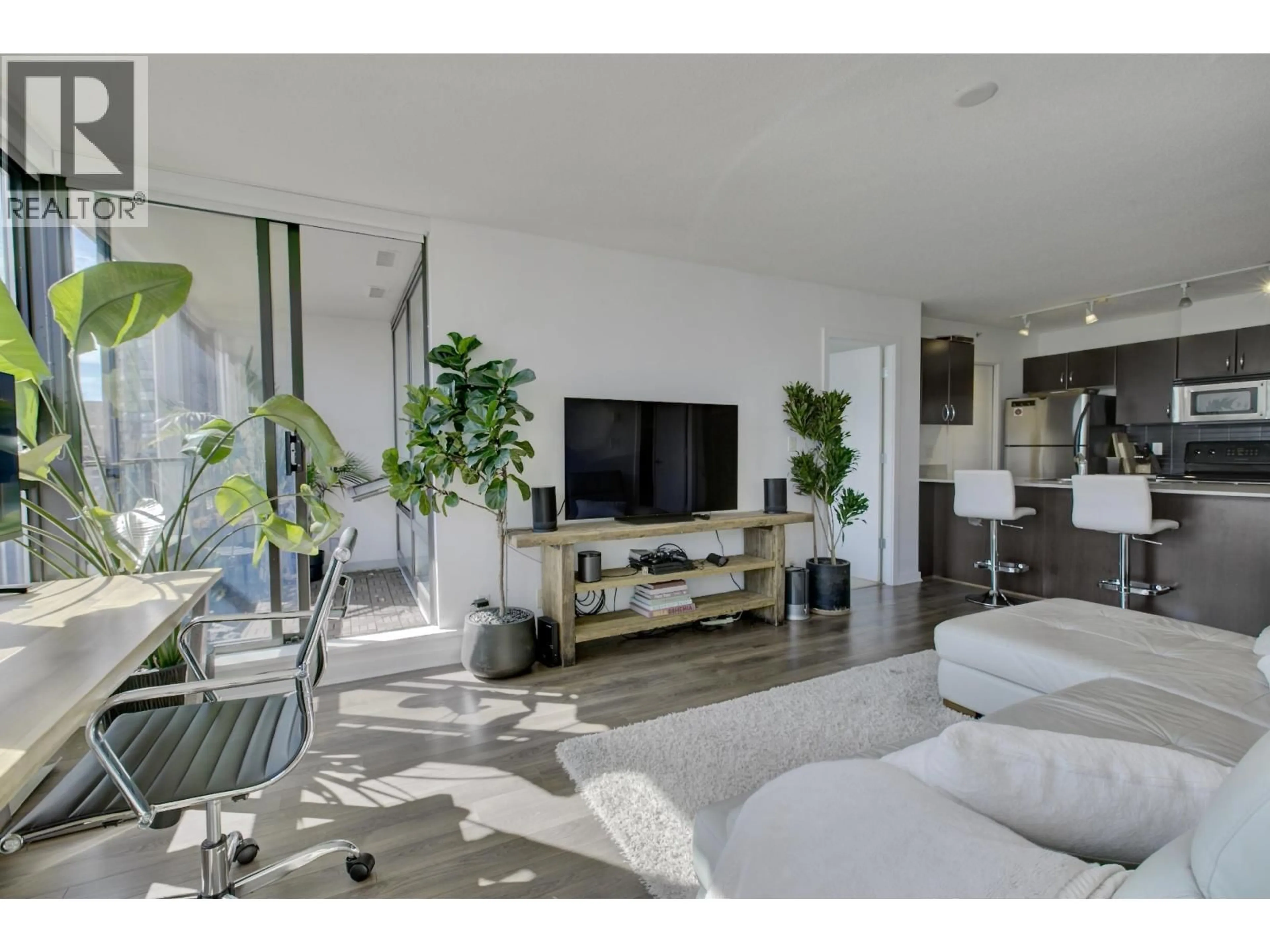 Living room with furniture, unknown for 1303 - 938 SMITHE STREET, Vancouver British Columbia V6Z3H8
