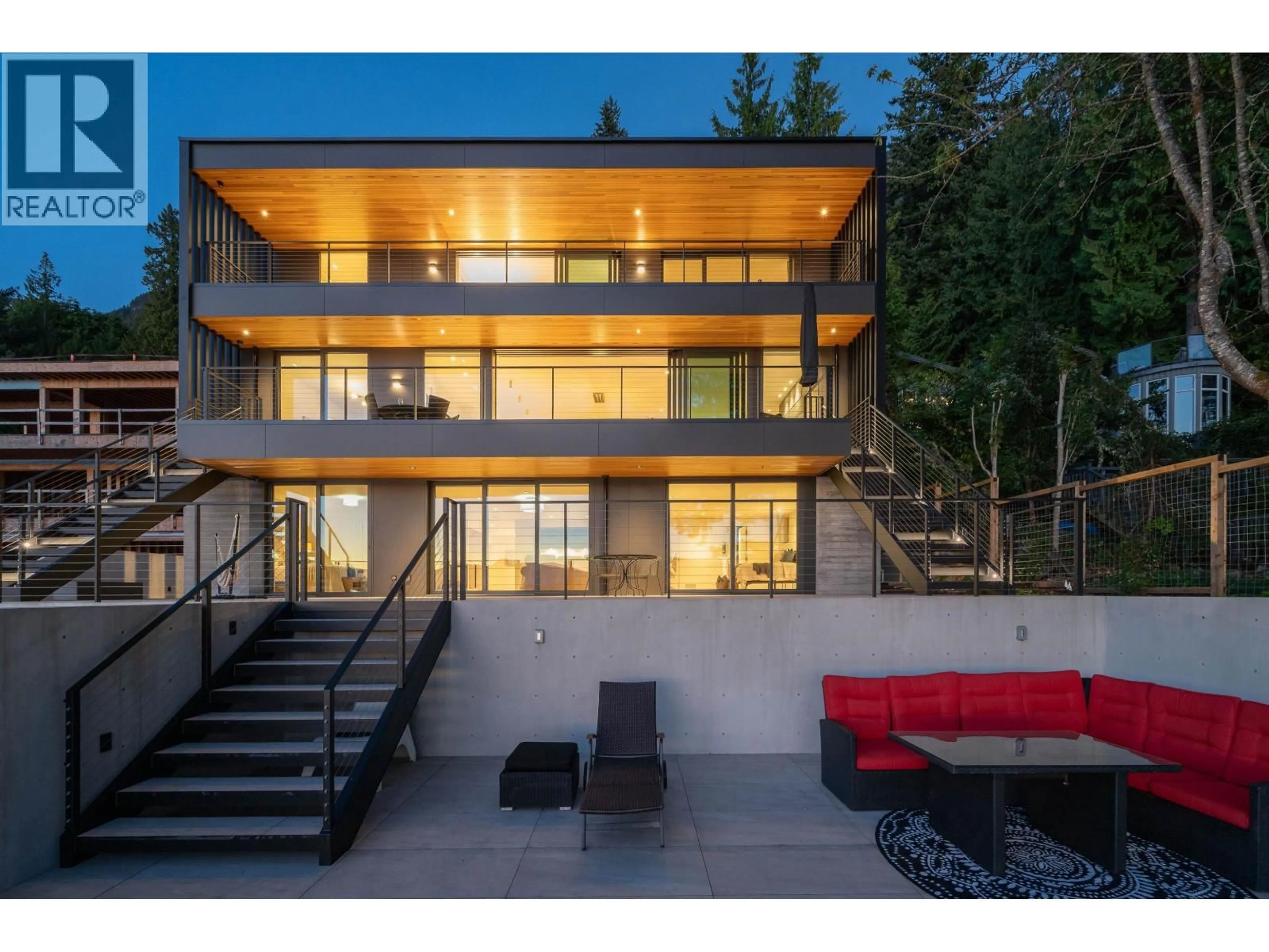 Unknown for 8885 LAWRENCE WAY, West Vancouver British Columbia V7W2T7