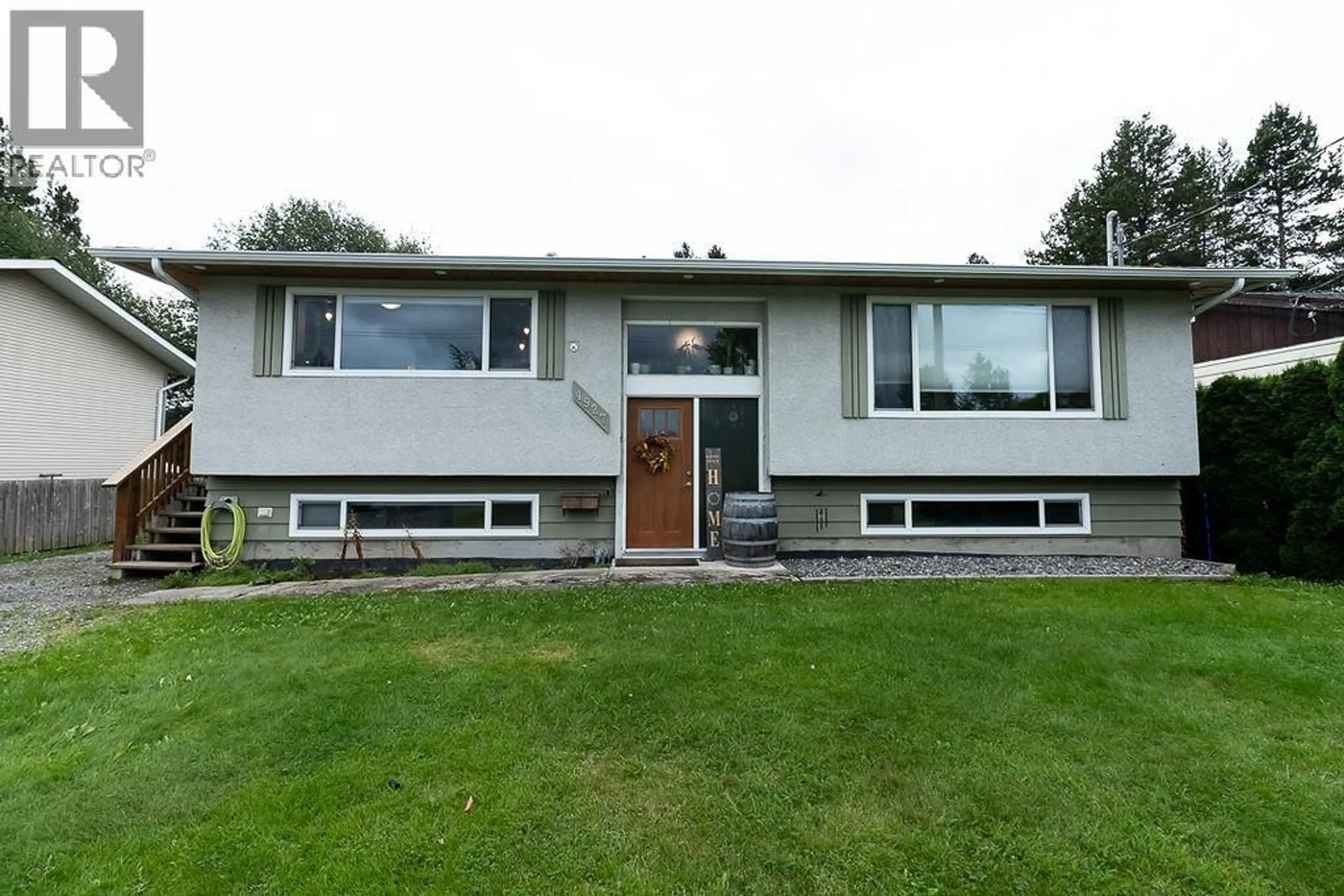 Home with vinyl exterior material, unknown for 4927 PARK AVENUE, Terrace British Columbia V8G1W6