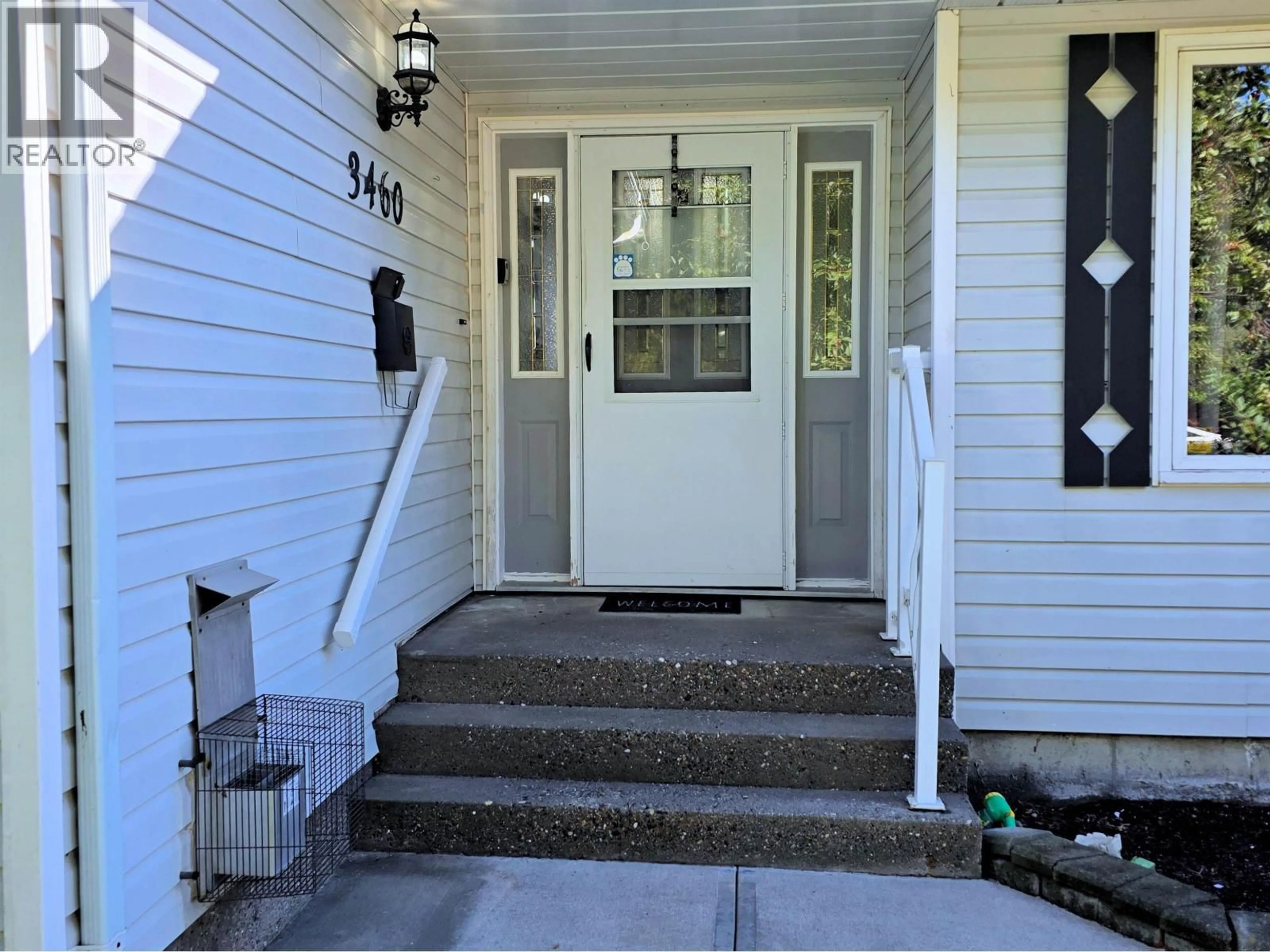 Indoor entryway for 3460 ROBIN ROAD, Quesnel British Columbia V2J3R2