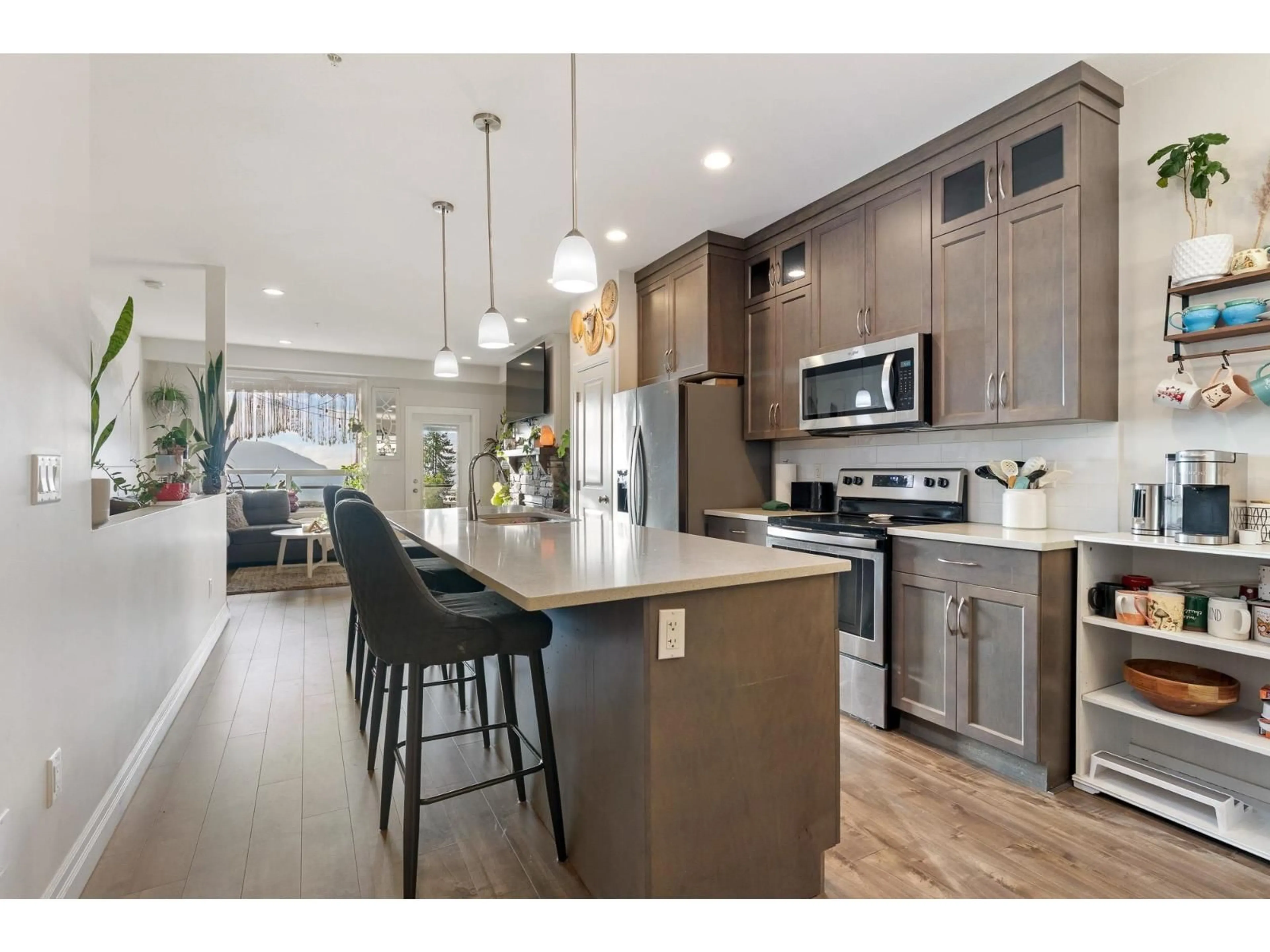 Open concept kitchen, unknown for 138 - 6026 LINDEMAN STREET, Chilliwack British Columbia V2R0W1