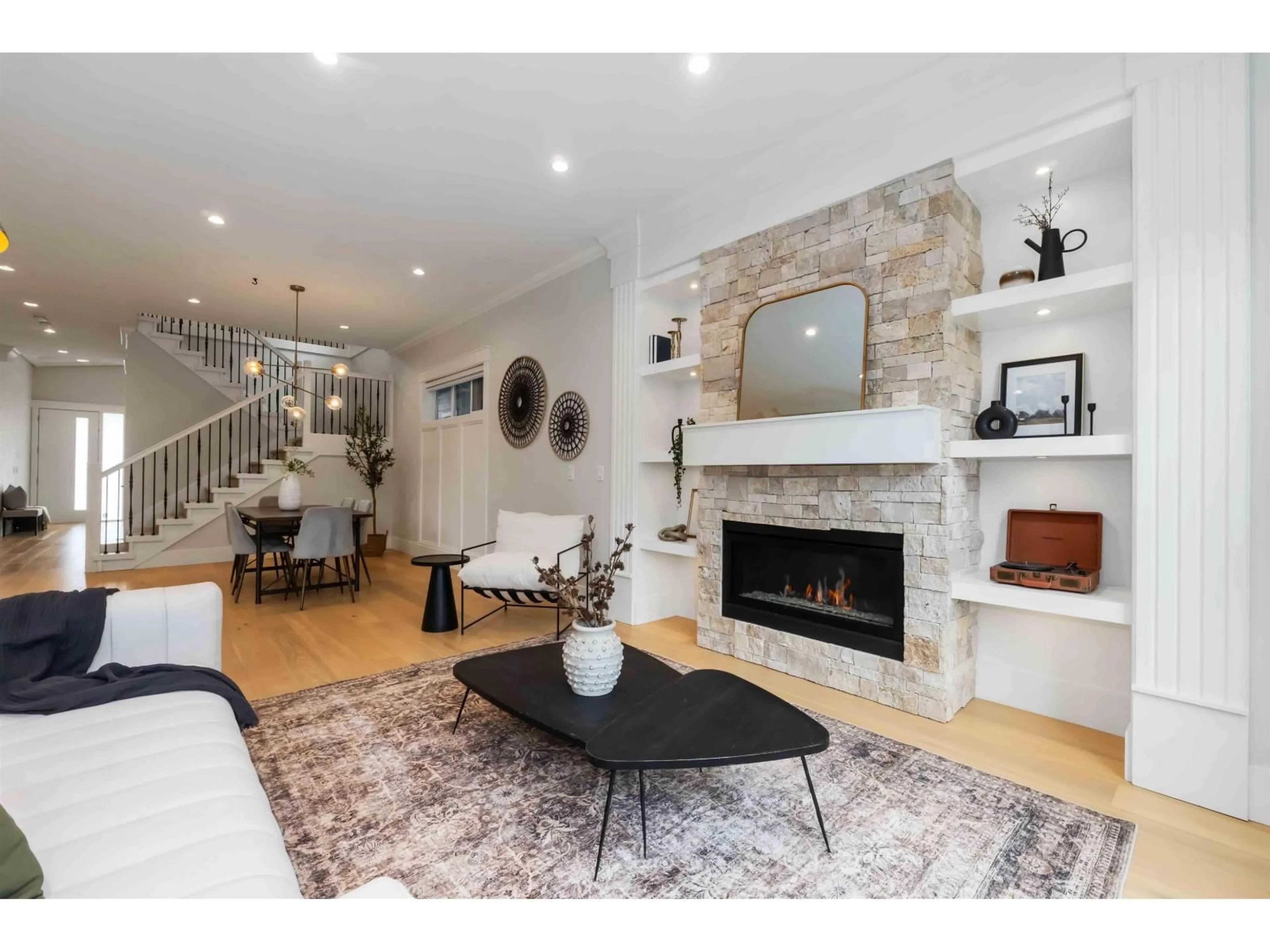Living room with furniture, unknown for 17138 0A, Surrey British Columbia V3Z0Y9
