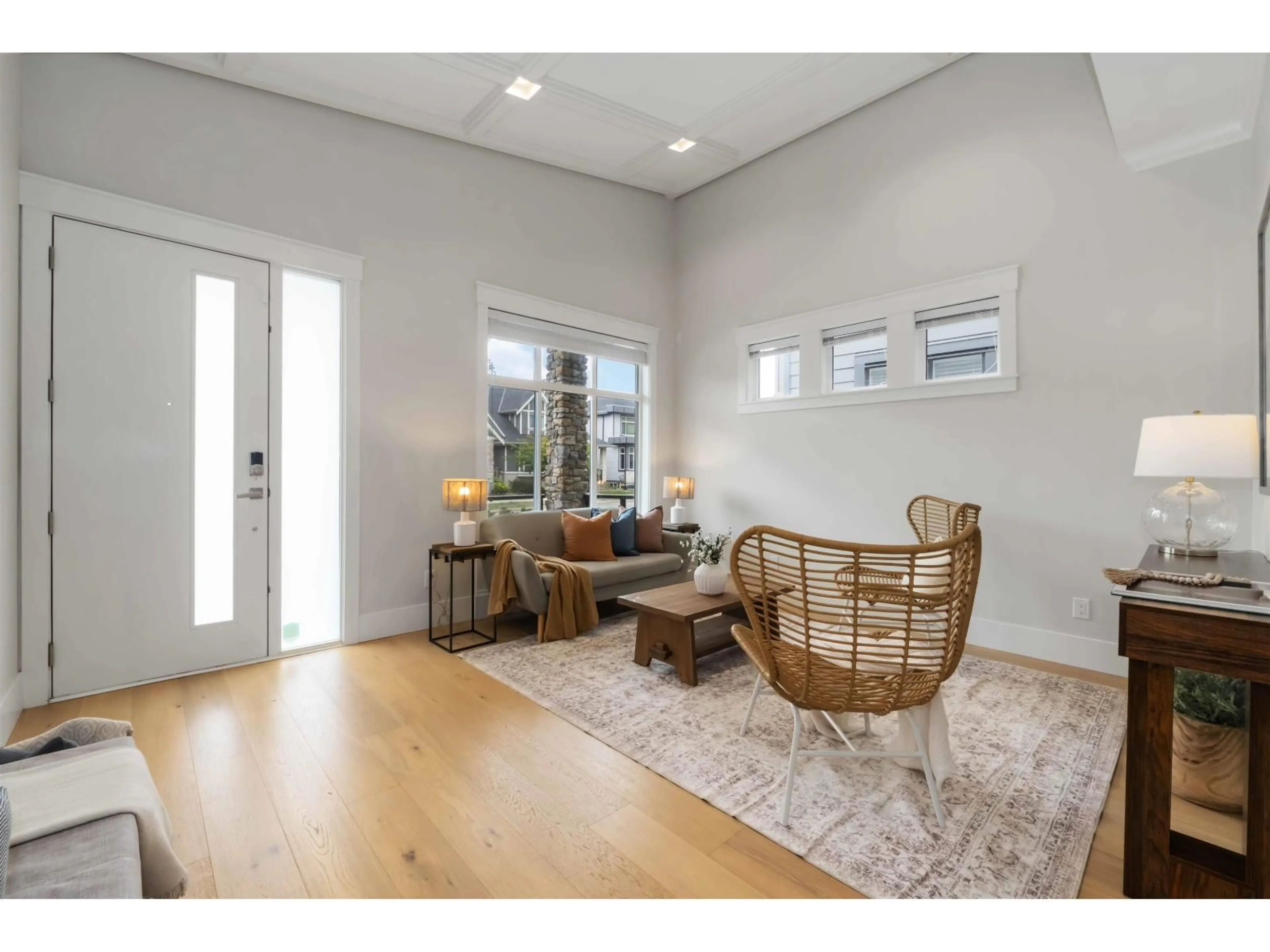 Indoor entryway for 17138 0A, Surrey British Columbia V3Z0Y9