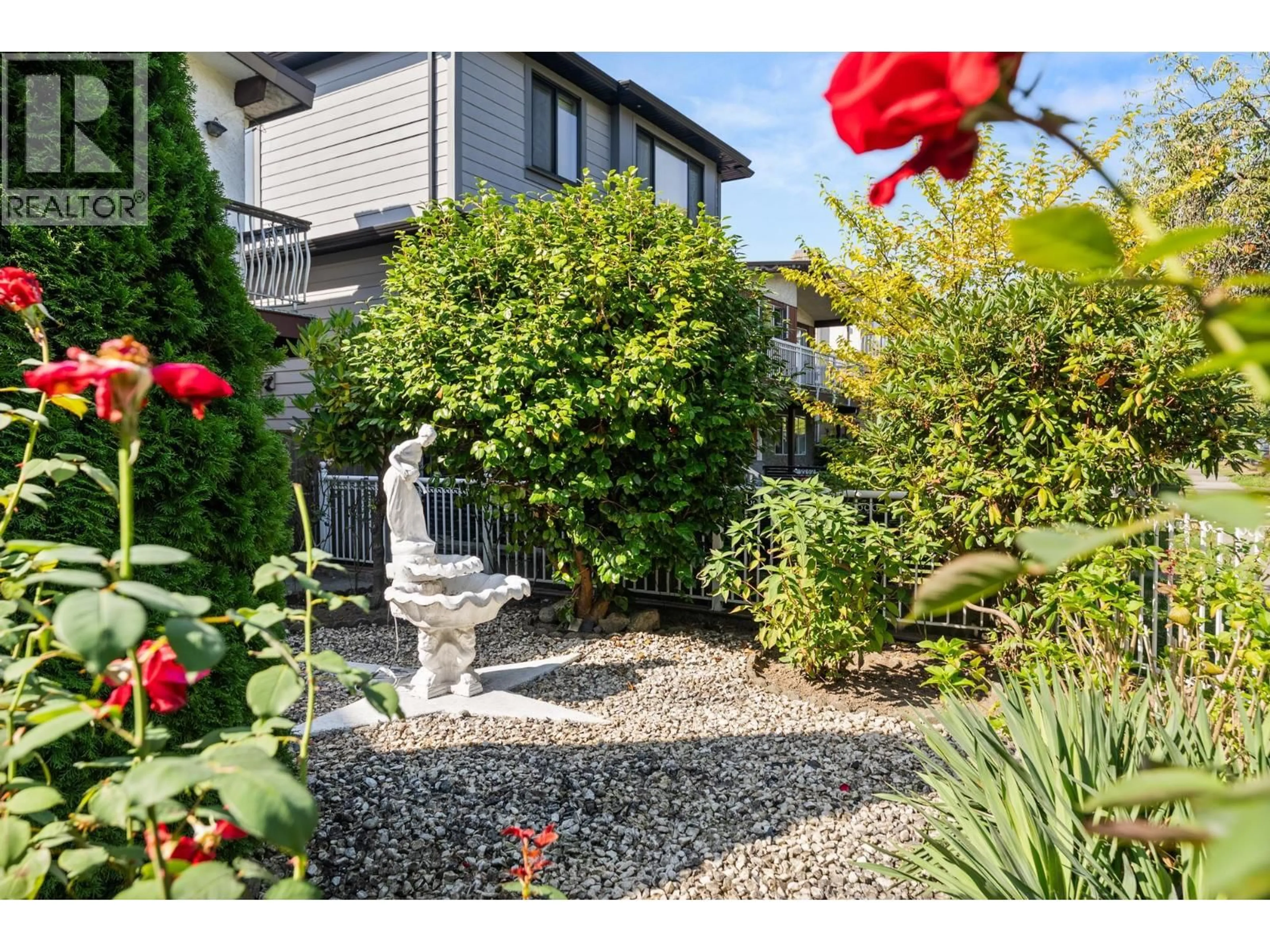 Patio, street for 2268 WENONAH STREET, Vancouver British Columbia V5N2Z6