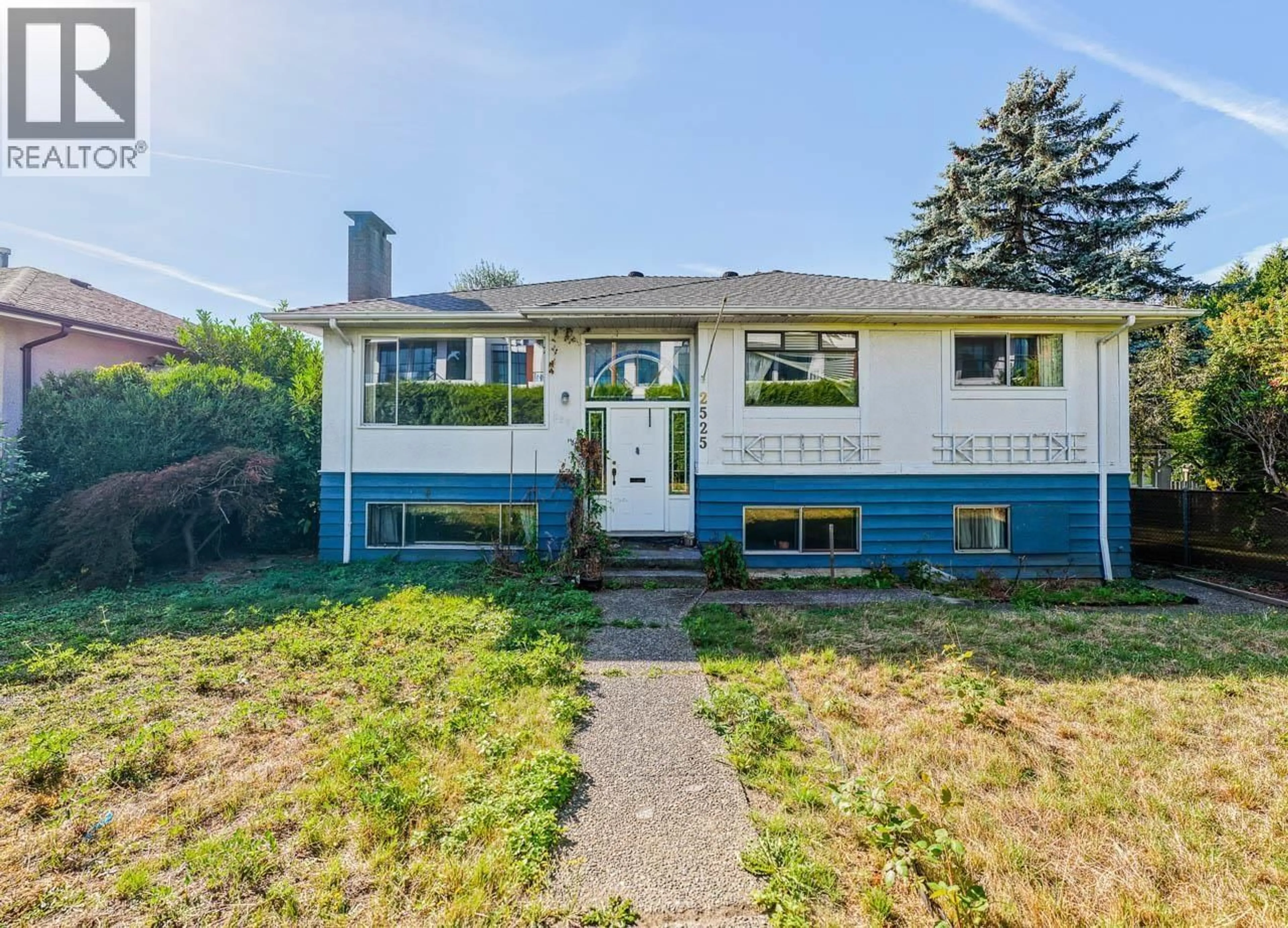 Home with vinyl exterior material, street for 2525 NORTH ROAD, Burnaby British Columbia V3J1R4