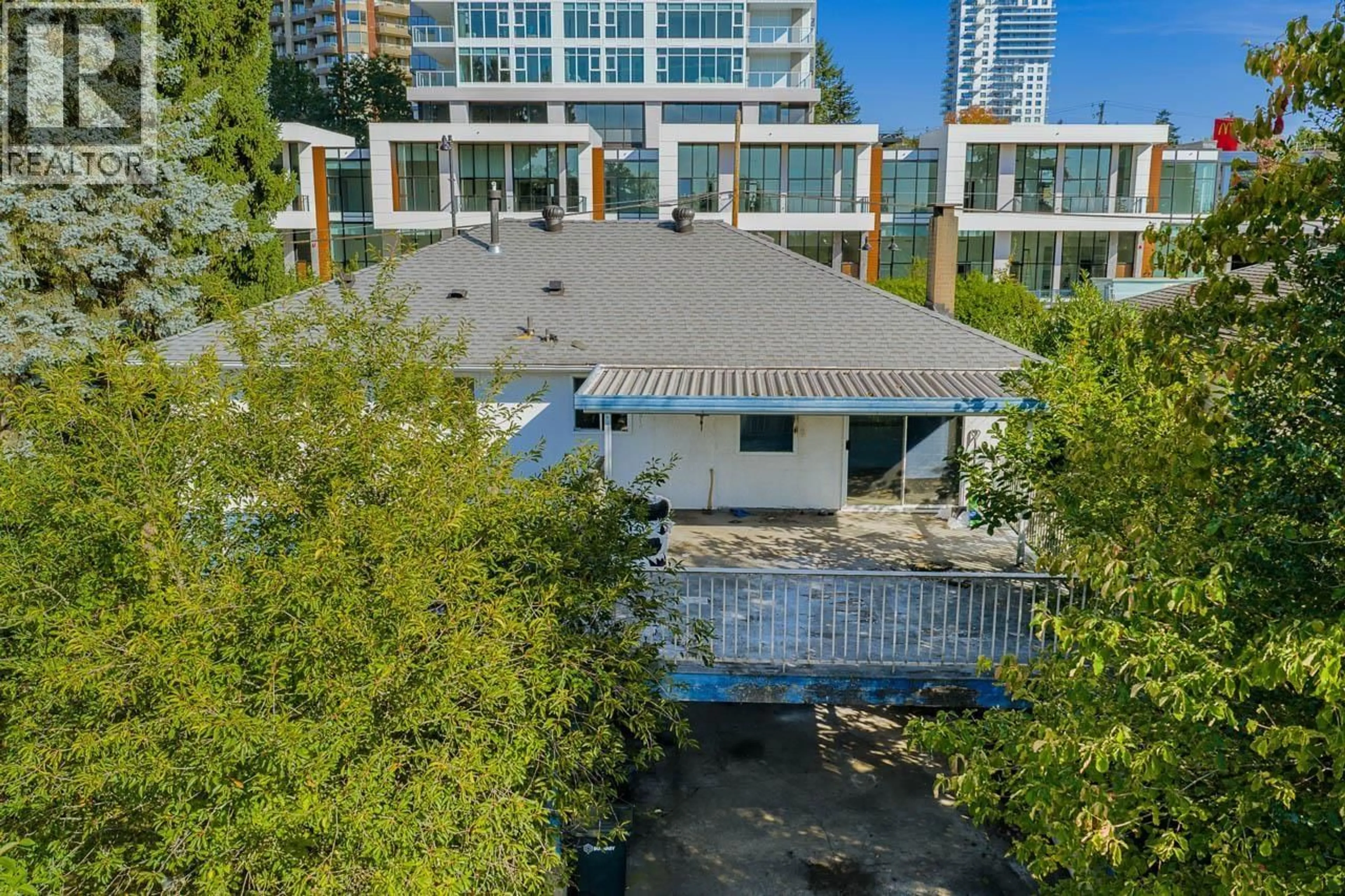 A pic from outside/outdoor area/front of a property/back of a property/a pic from drone, city buildings view from balcony for 2525 NORTH ROAD, Burnaby British Columbia V3J1R4